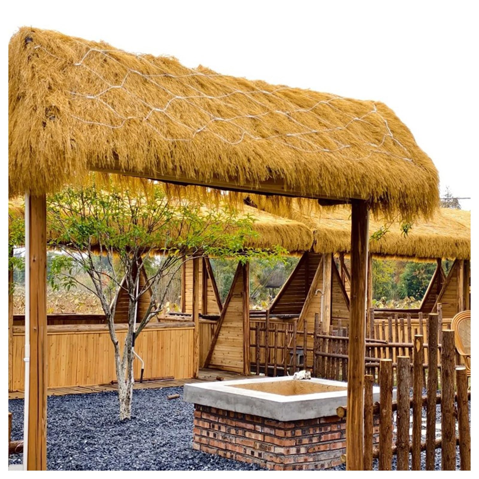 Toiture en chaume artificiel pour gazebo et création d'un coin tropical