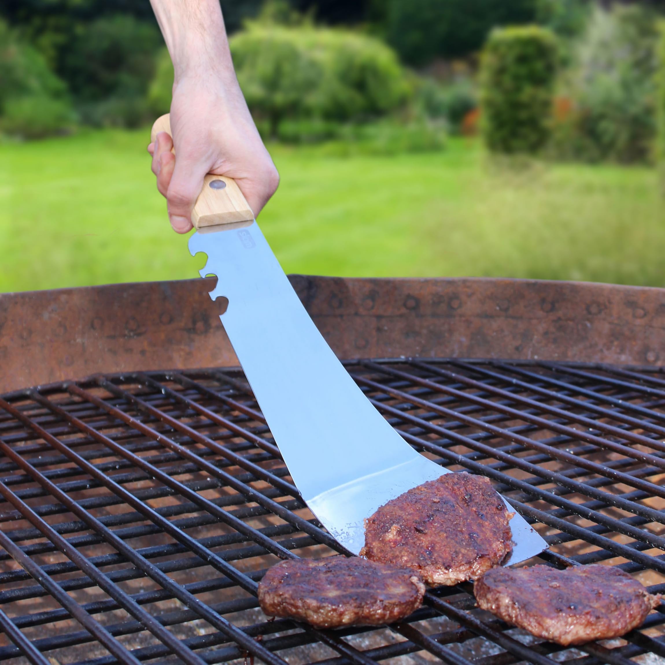 Winkee - Grillmachete de alta calidad I Hoja de acero inoxidable con mango de madera I Grill Machete I Grill Machete I Cubiertos de barbacoa con abrebotellas, espátula para barbacoa I Accesorios de