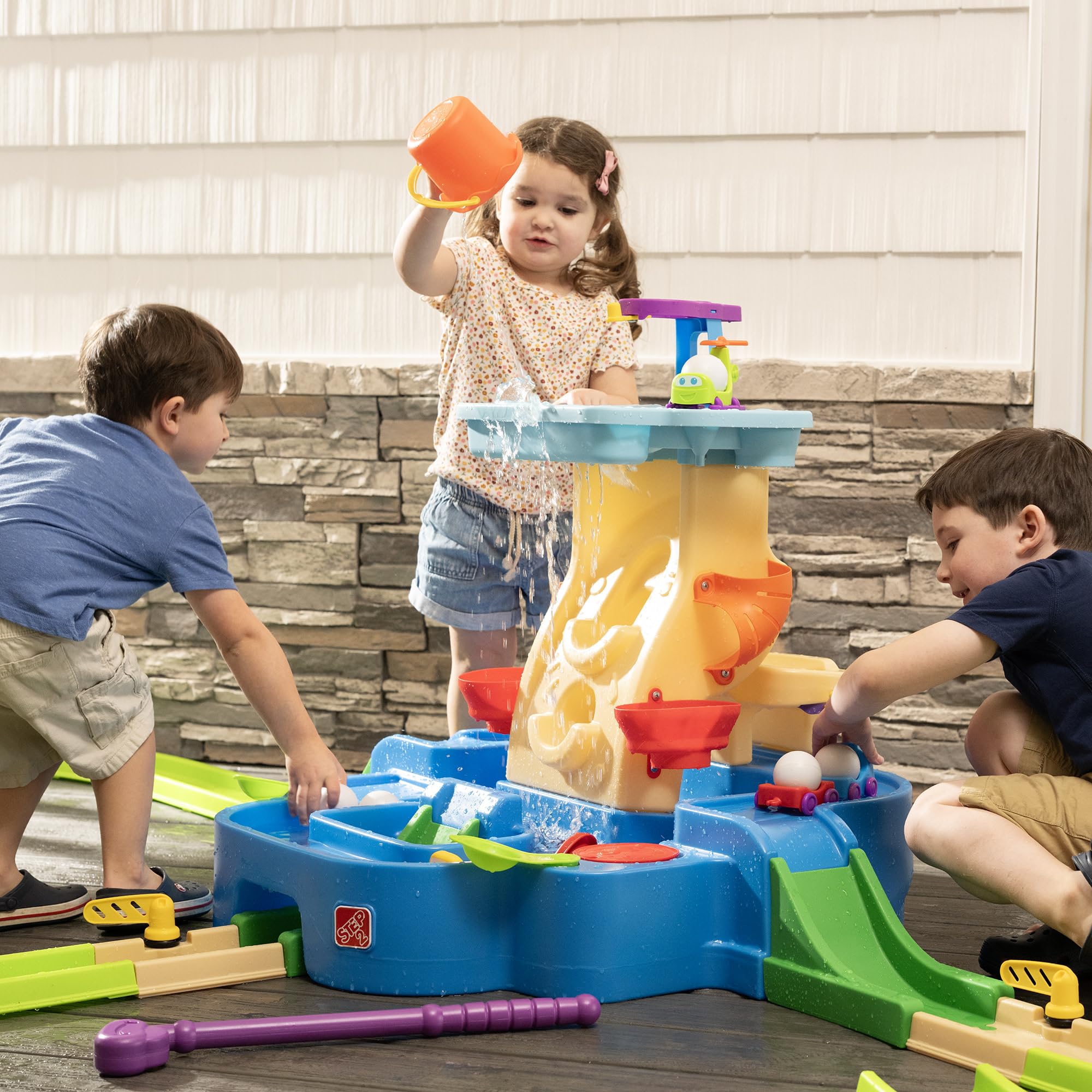 Step2 Putt & Splash Center Tavolo d'Aqua e Minigolf in Plastica | Giocattoli da Esterno per Il Giardino con 30 Accessori | Pista Acquatica per Bambini | 320 x 197 x 73 cm