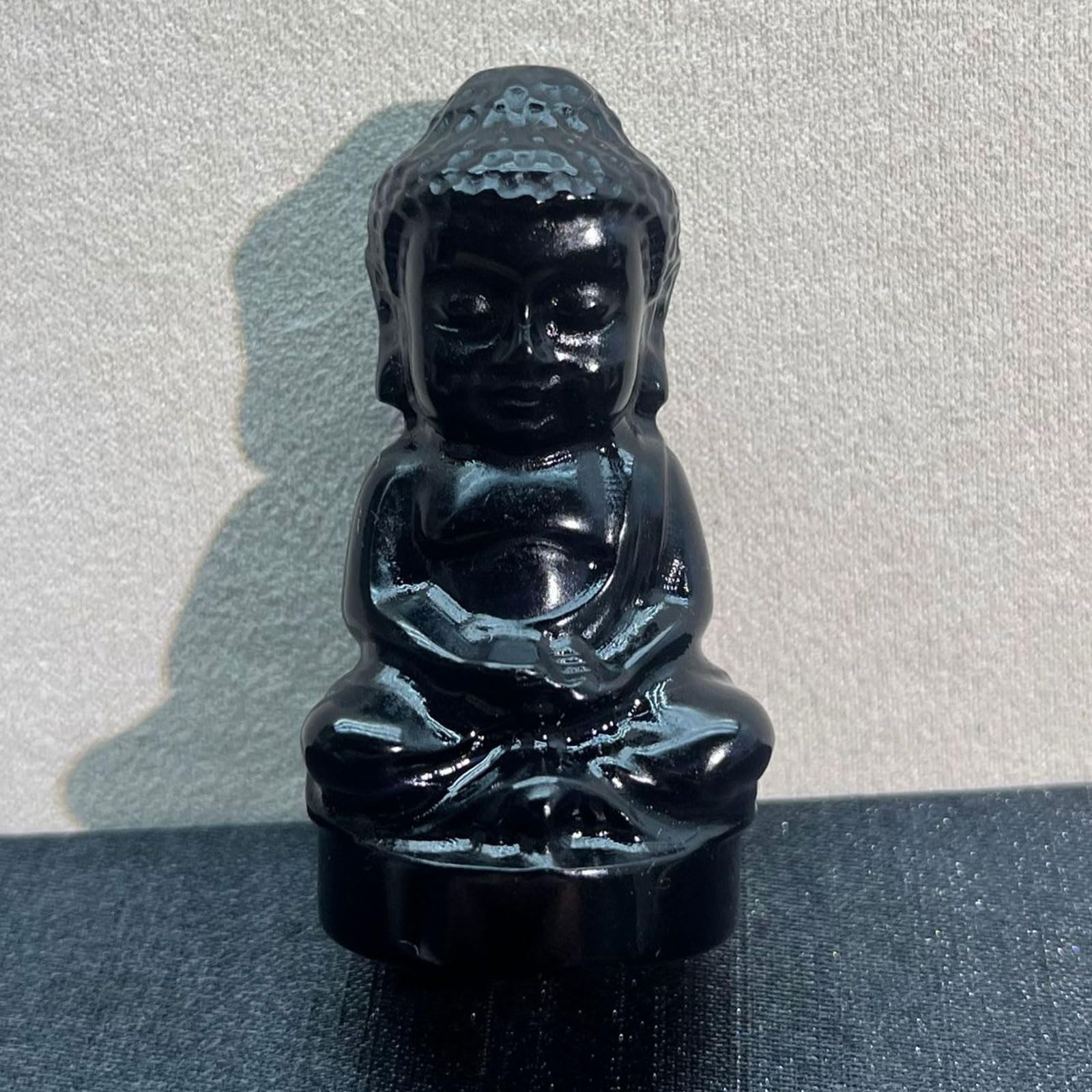 Estatua de Buda Tallada a Mano de obsidiana Negra de 2 Pulgadas