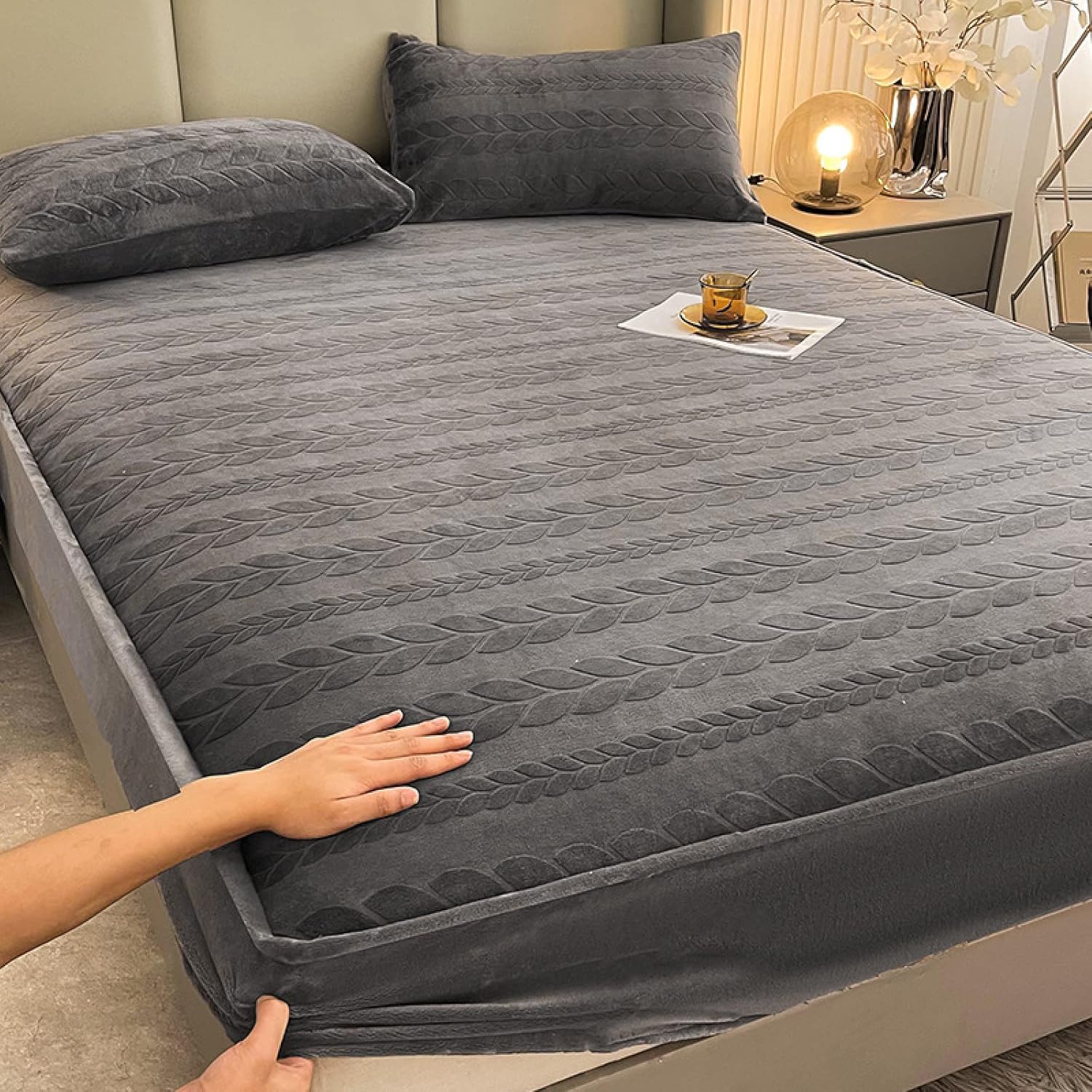 JIANINGHOME Super Soft Fitted Sheet, Thermal Warm Cosy Bed Sheet, Bed