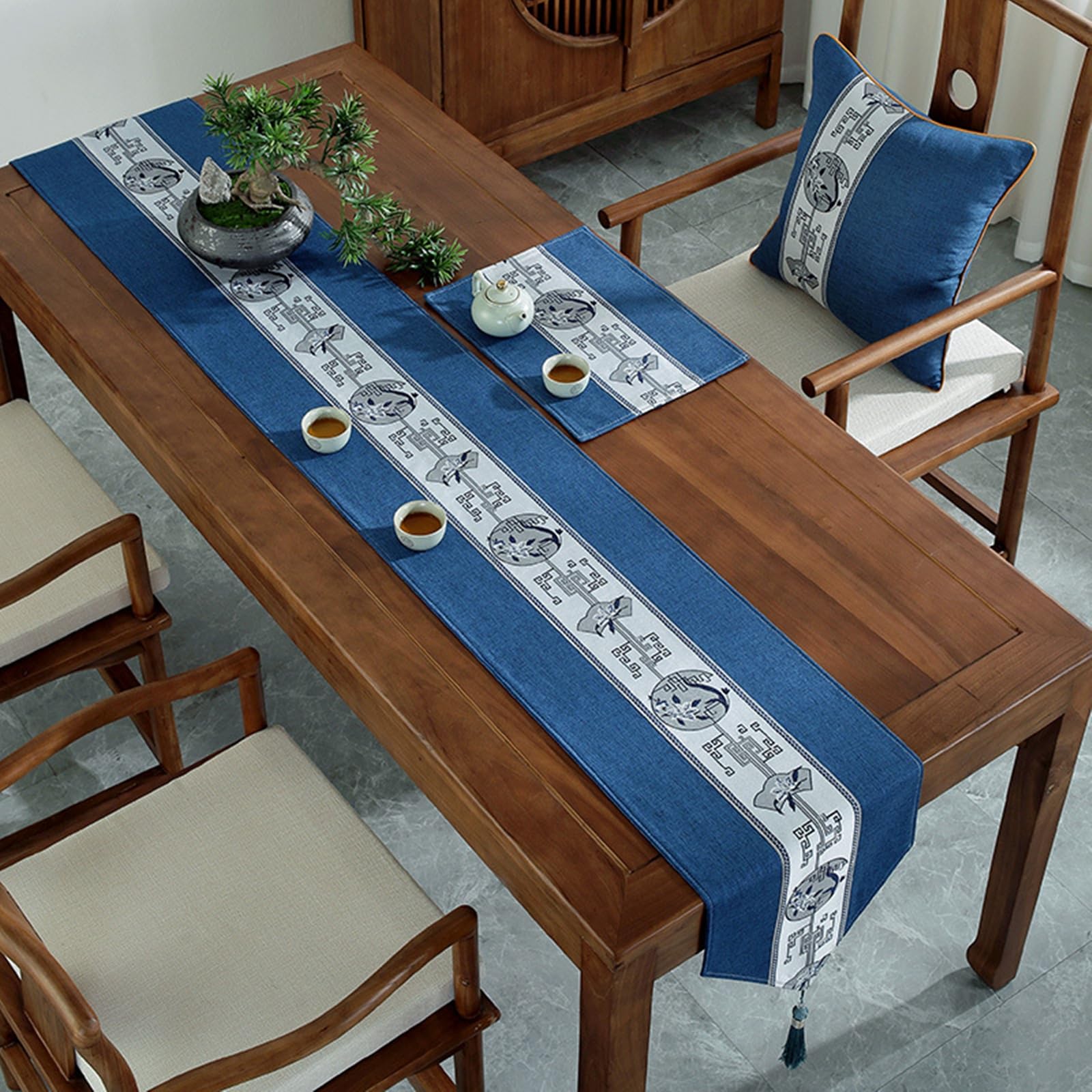 Runner da Tavolo Poliestere 33x220 cm, Runner da Tavola Moderno Lavabile Motivo Fiori Geometrico Jacquard in Stile Cinese con Nappe Decorazioni per Tavoli Feste Festival, Blu Scuro