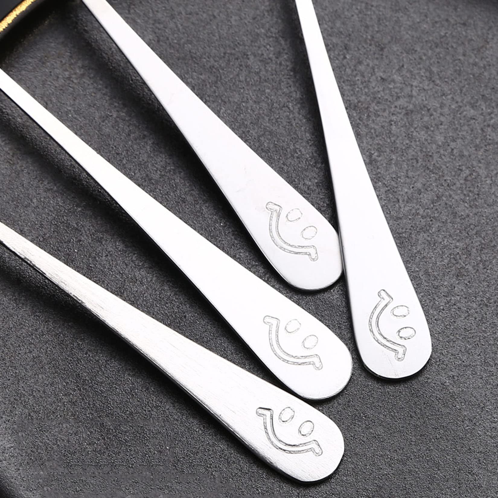 Set Di Posate Forchette E Cucchiai, Posate A Manico Lungo in Acciaio Inossidabile Da 8 Pezzi, Set Di Cucchiai E Forchette Per La Casa Per 4 Persone, Adatto Per L'uso Quotidiano.,Argento,4set