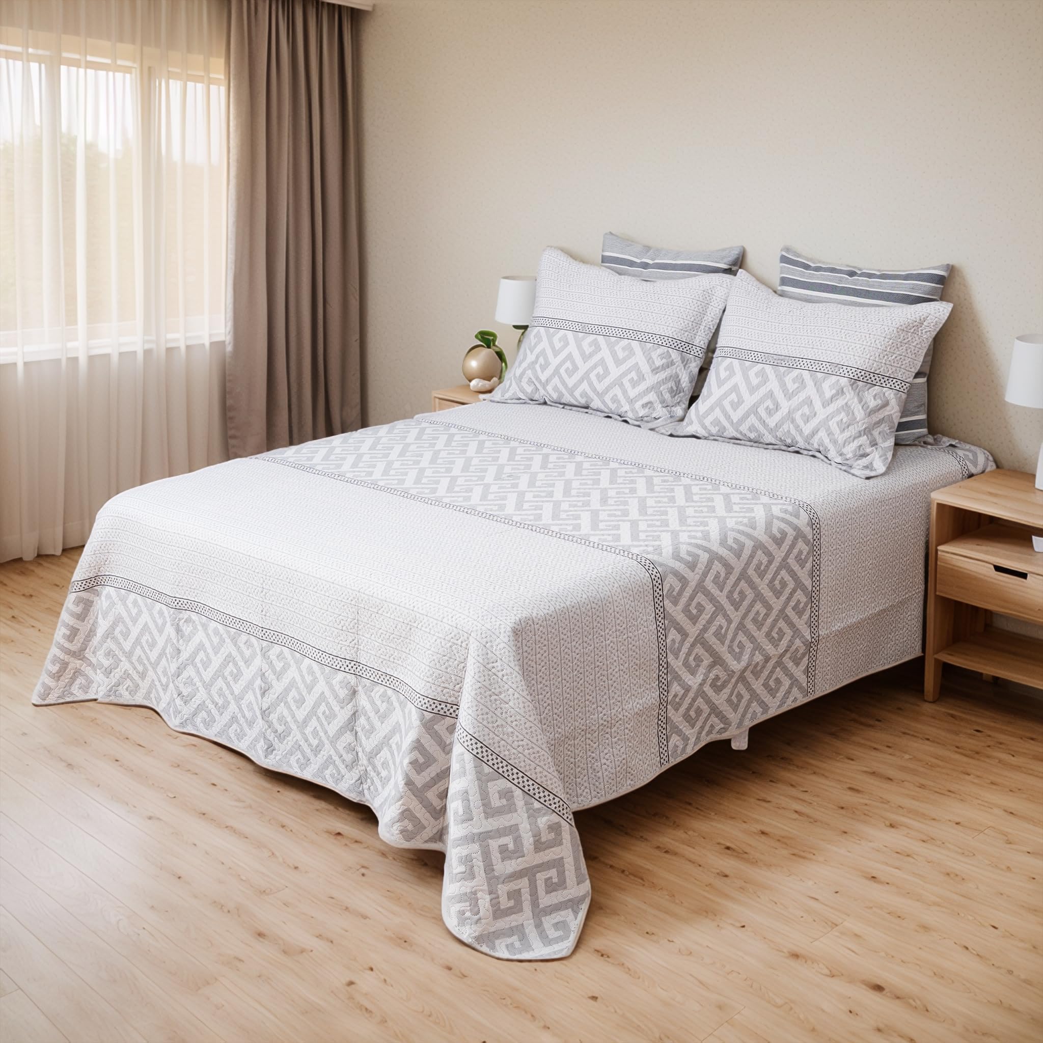 Etrexonline Colcha Bouti 180x260cm Reversible Estampada 100% Microfibra Extra Suave Colcha Cubre Cama Multiusos para Primavera y Verano Incluye 1 Funda de Cojín, Cama 80/90 - Geometría Gris