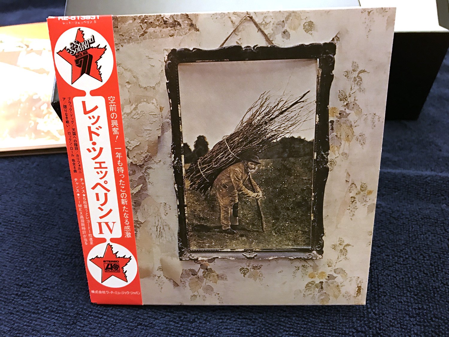 Definitive Collection (Mini Replica)