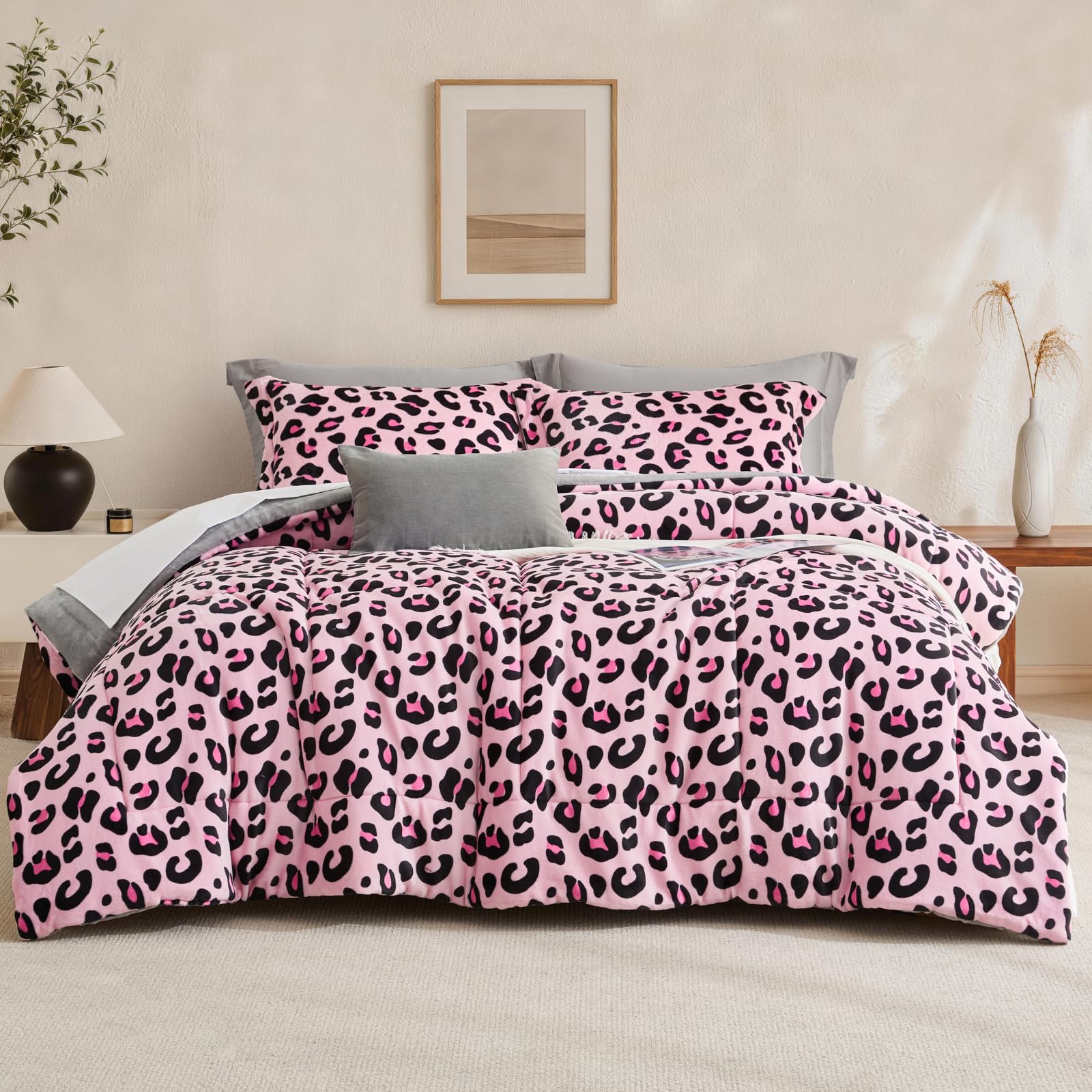 Petrichor Velvet Flannel Queen Comforter - Cow Print -10
