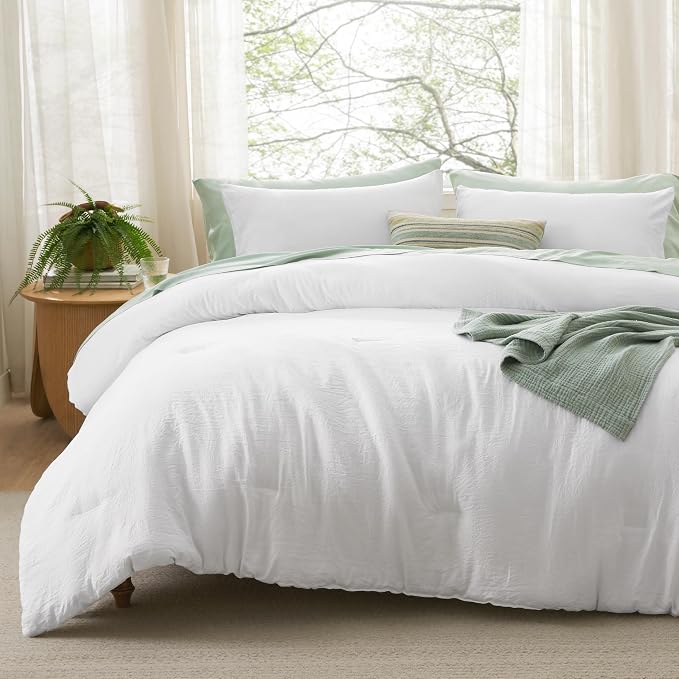 Bedsure White Comforter (California King)