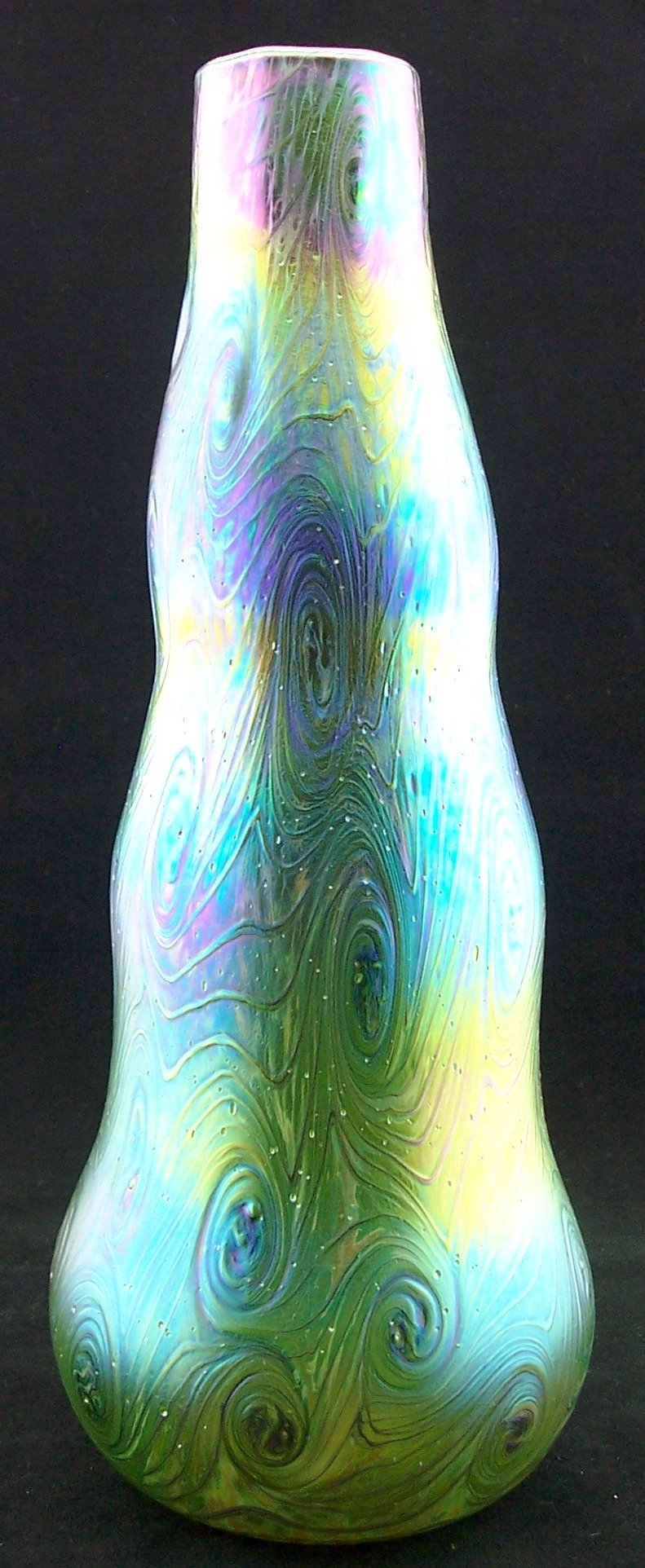 Vase Art Nouveau en verre soufflé bouche fait main décoration vintage