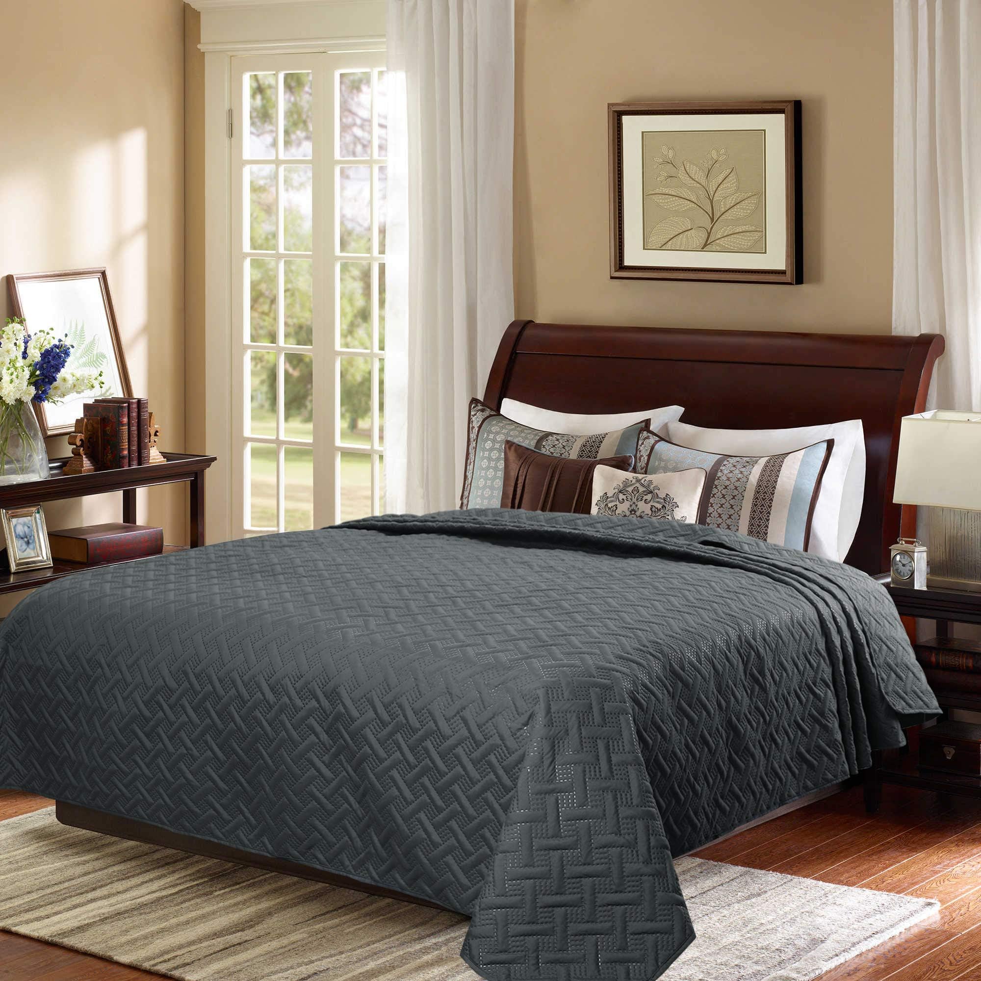 WOLTU Bedspread Bed Throw with Geometric Pattern, Bedroom Blanket, Soft and Skin-Friendly, Microfibre Duvet with Ultrasound Stitched, Quilted Blanket for Bed, 220 x 240 cm, Dark Grey