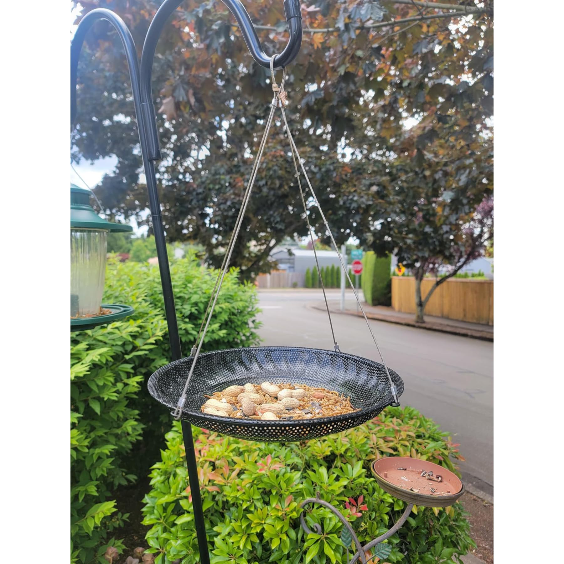 CQAIRIOU Verbesserte Vogelfutterstation zum Aufhängen, 30 cm, Edelstahl, große Plattform, Metallgitter, Samenschale für Hinterhof, Garten, Anlockung von Wildvögeln