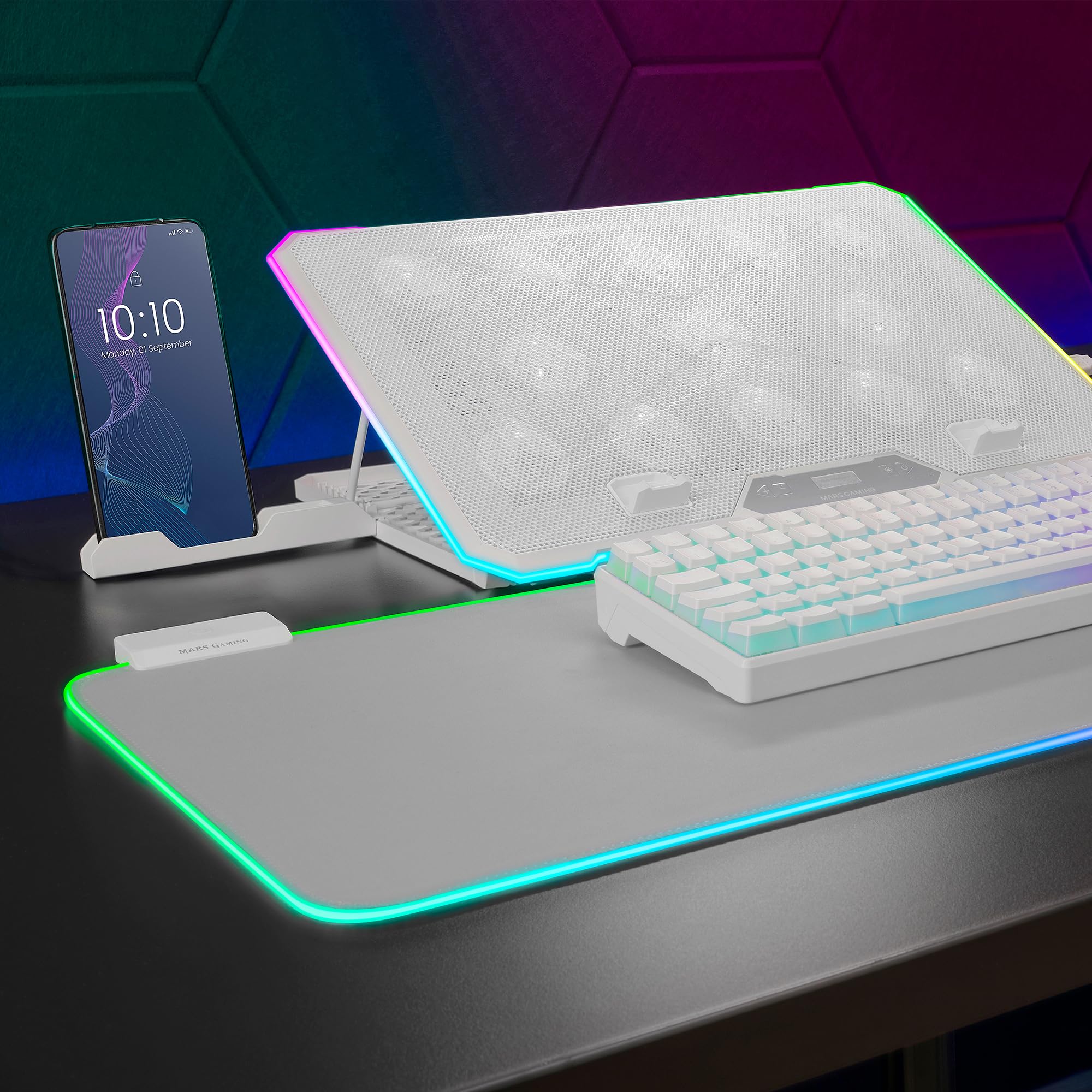 Mars Gaming MNBC13, Laptop-Ständer und Kühlfuß für Notebooks bis zu 17", ARGB-Beleuchtung 10 Modi, 13x Lüfter mit Weißer LED, 8 Positionen Einstellbar, LCD-Display, Smartphone-Ständer, Weiß