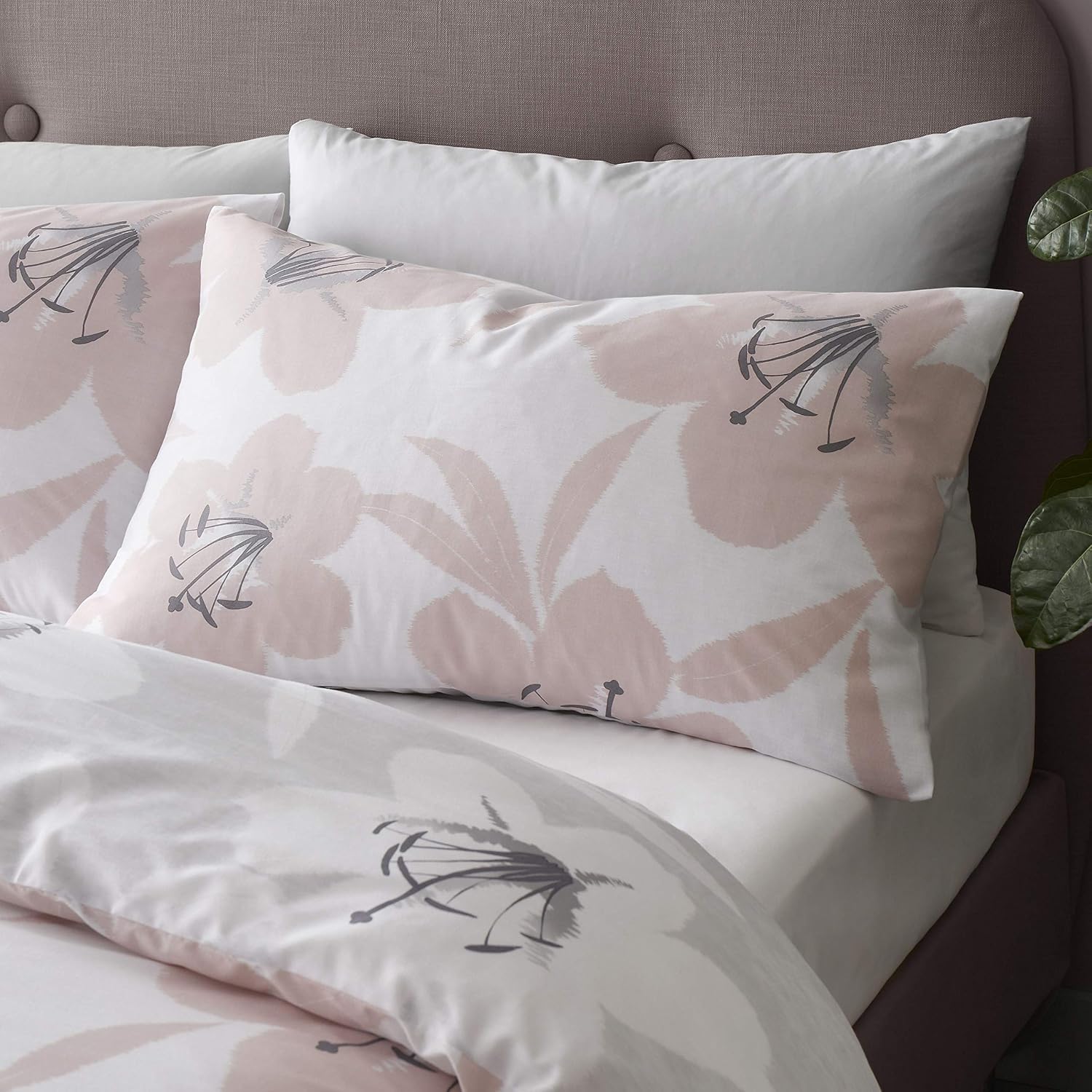 Catherine Lansfield Lily Easy Care Single Duvet Set Blush - Image 3
