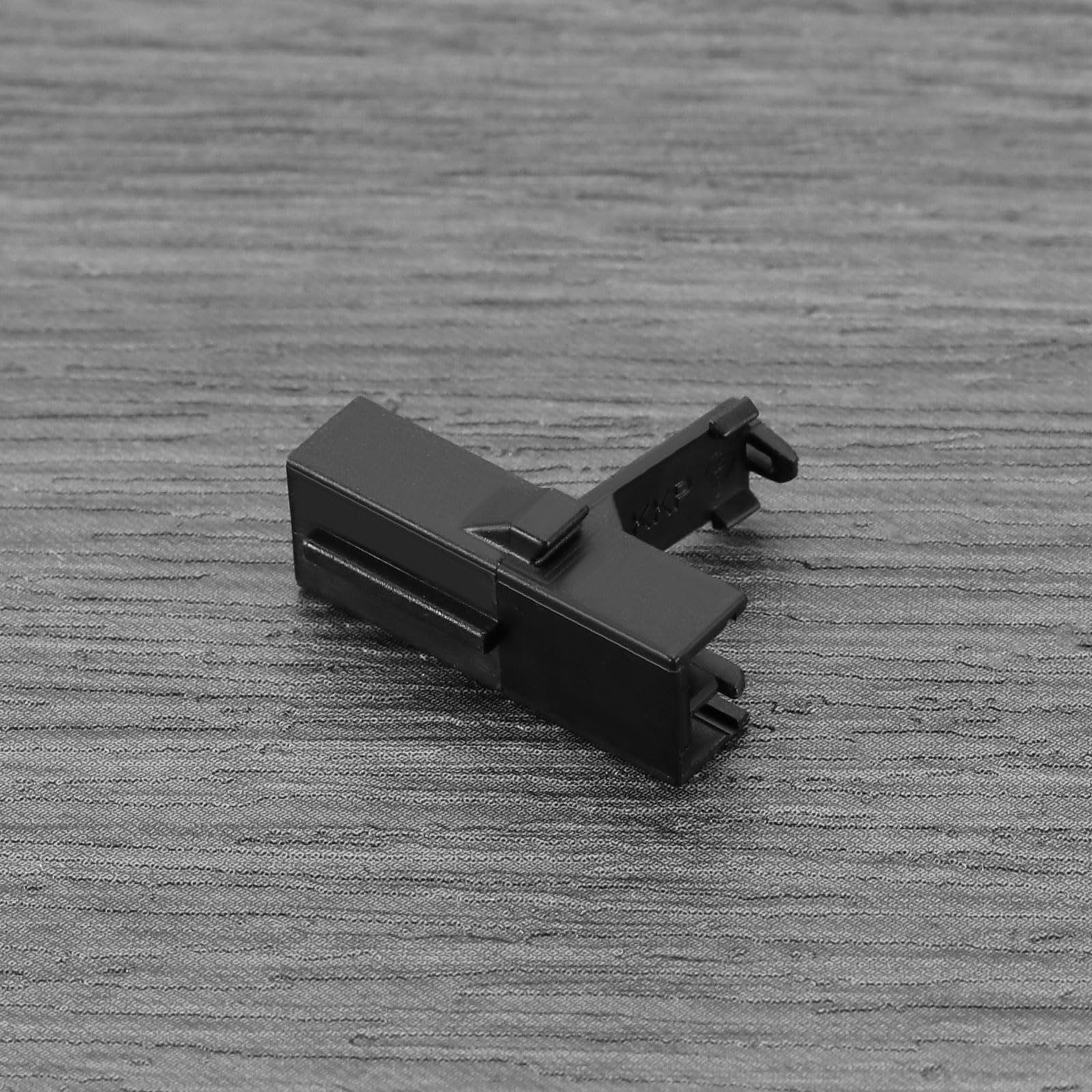 Amazon.com: eMagTech 2X 2 Pins High Mount Brake Light Plug  