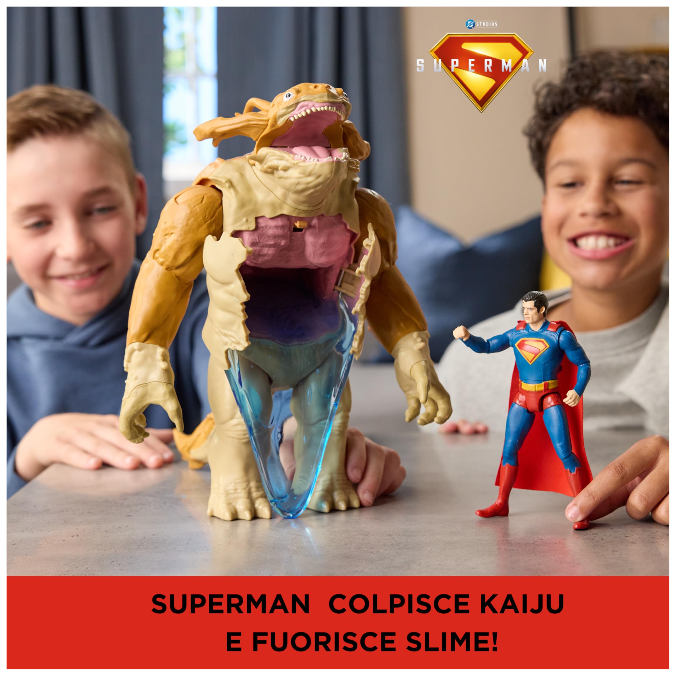 Superman DC Comics, Vs. Kaiju con Slime, Set di Action Figure, Giocattoli dei Supereroi per Bambini e Bambine, 4+ Anni