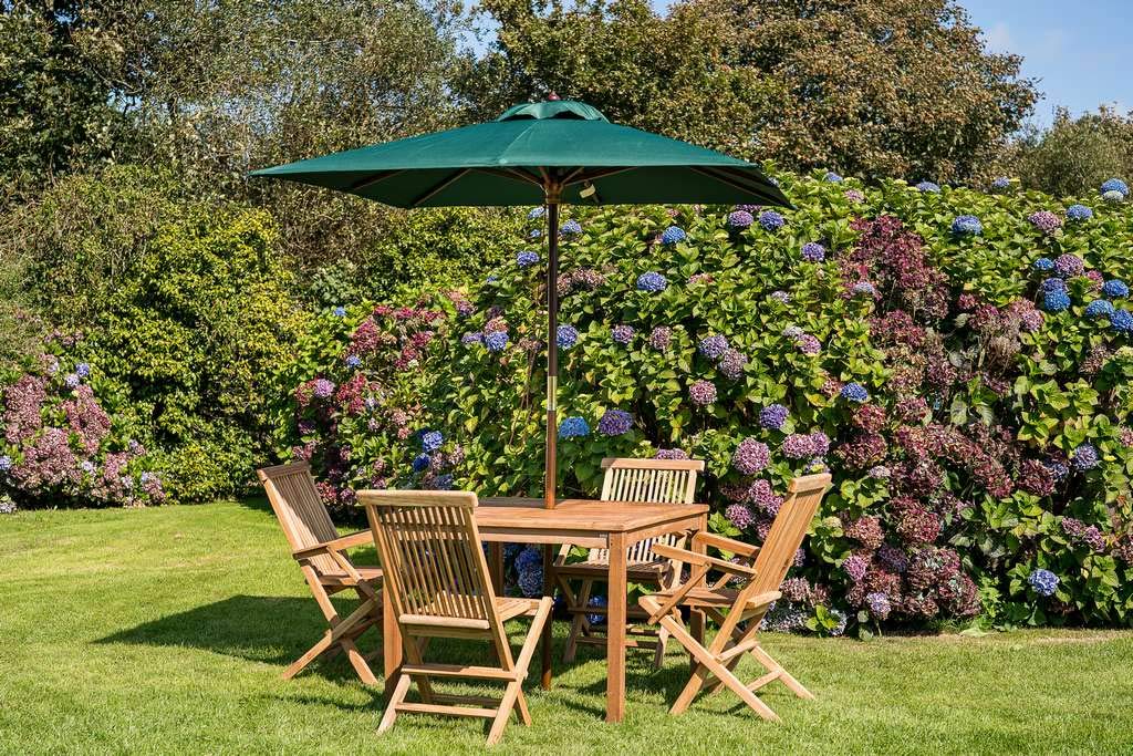 Dark Green 1.8m Square Wooden Garden Parasol