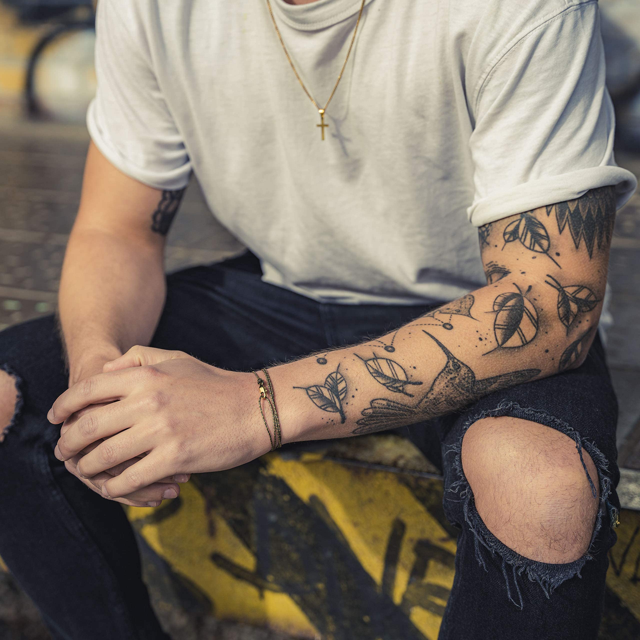Made by Nami Dünnes Wickel-Armband Herren & Damen mit Karabiner-Haken Verschluss Handmade - Maritimer Surfer Schmuck - Minimalistisches Stoff-Armband - 100% Wasserfest & verstellbar