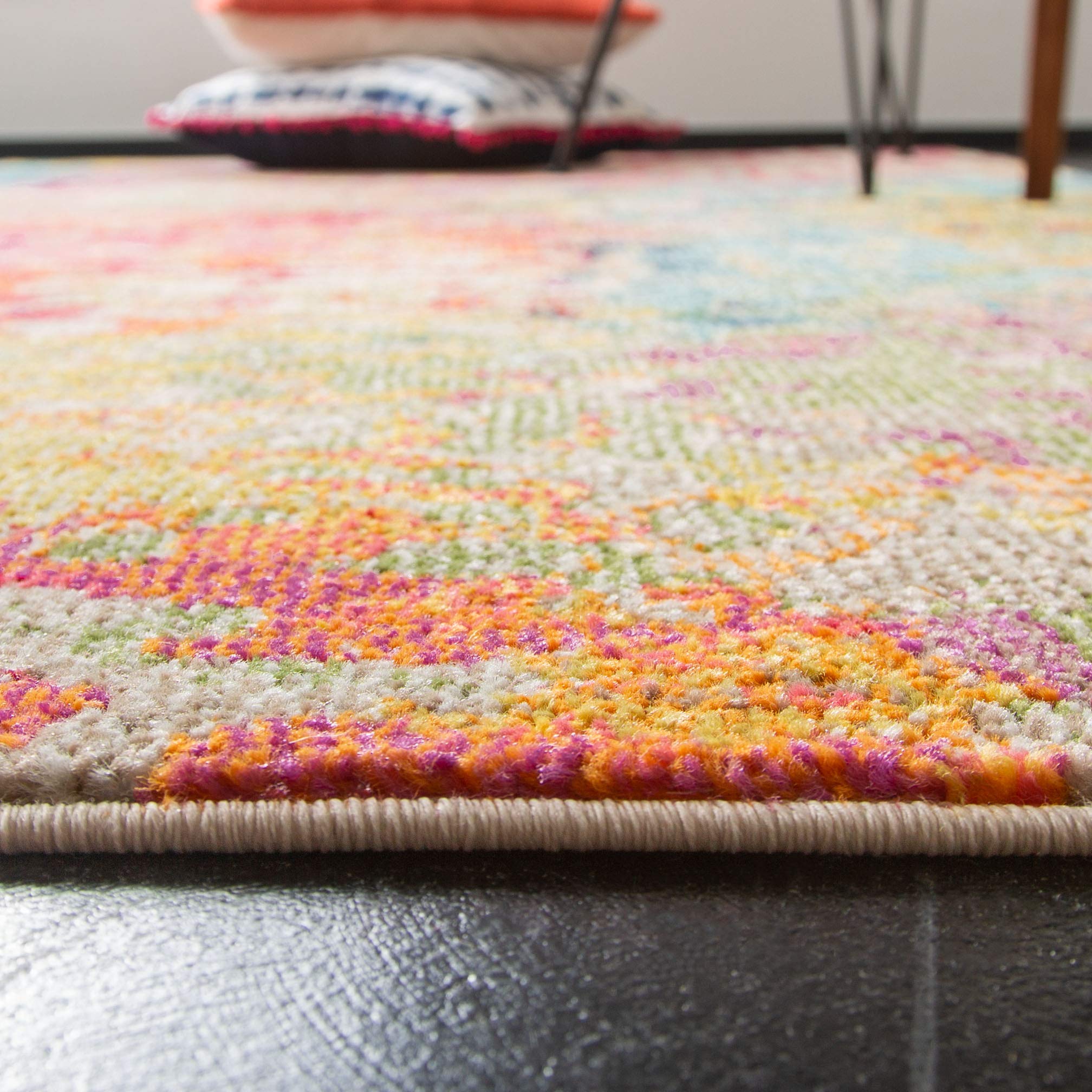 SAFAVIEH Tapis Boho pour Salon, Salle à Manger, Chambre à Coucher - Madison Collection, Tapis à Poil Court, Ivoire et Multi, 160 X 229 cm