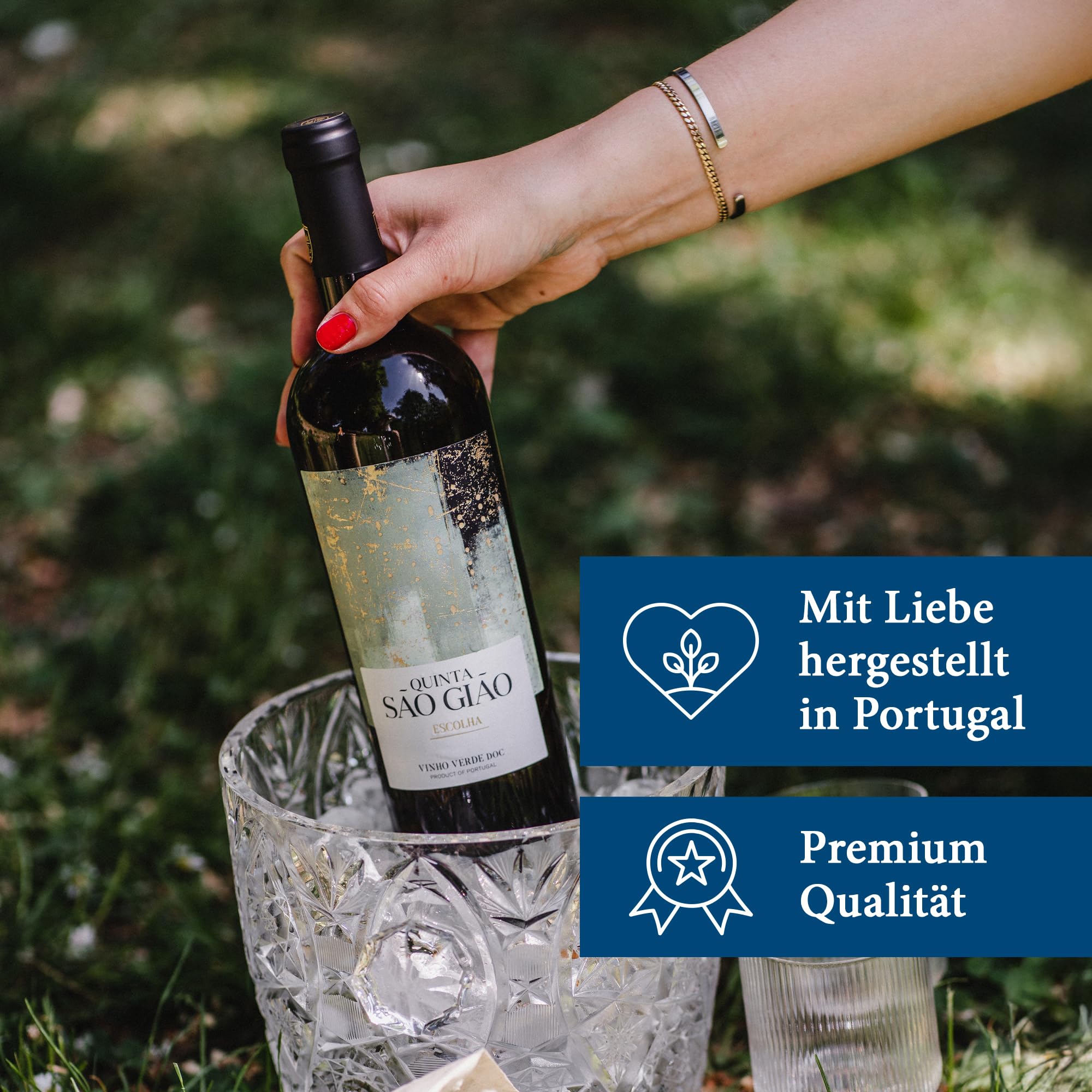 Feinkost Machado – Geschenkbox „Picknick Box“ | Portugiesische Feinkost für Genussmomente im Freien | Vinho Verde, Thunfisch Paté, Sardinen, Oliven & Cracker – Perfekt für Picknicks oder als Geschenk
