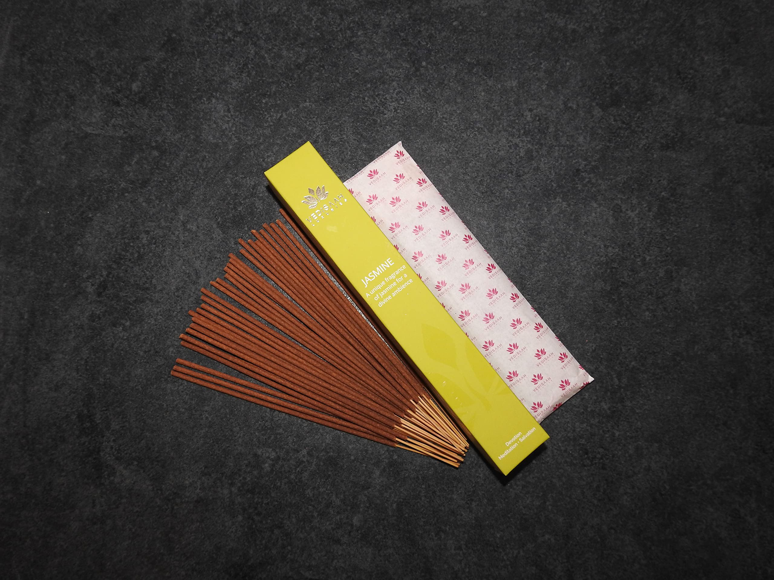 VEDISAAH Luxuries Jasmine Incense Sticks | 90% Natural | No Charcoal | Long-Lasting Soothing Aroma | Ideal for Pooja, Yoga, Meditation & Home Fragrance | 50g | Eco-Friendly Packaging