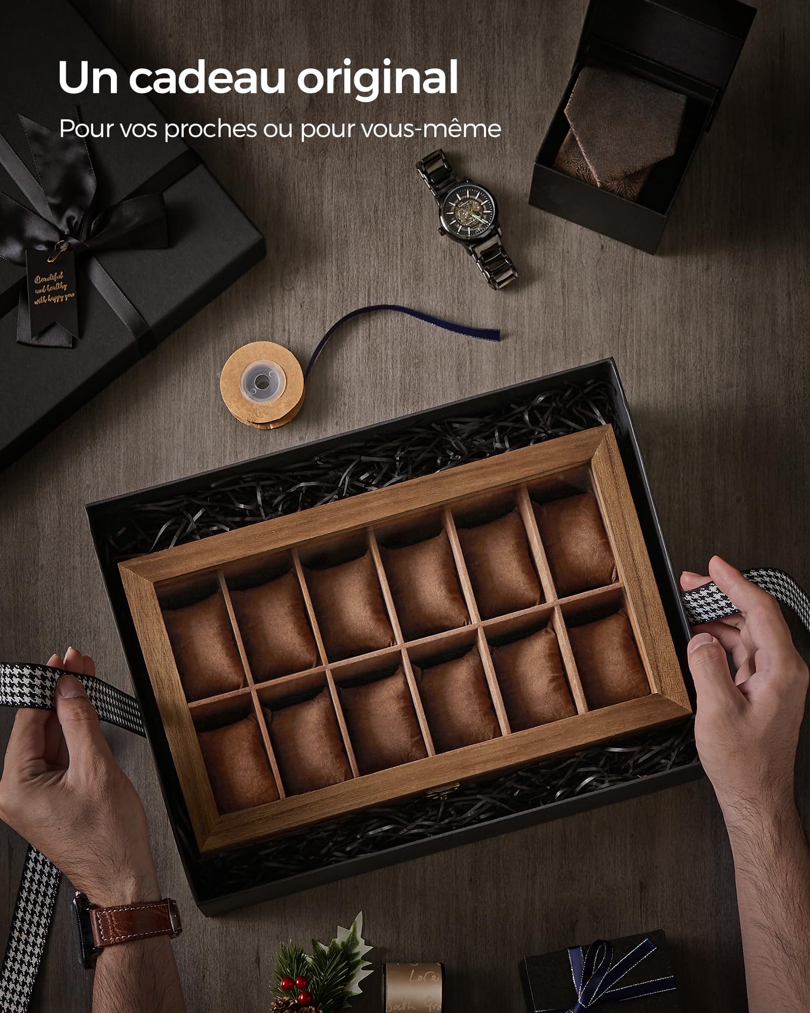 SONGMICS Boîte à Montres 12 Emplacements, Écrin à Montres en Bois, avec Couvercle en Verre, Coussinets pour Montres, Doublure en Velours, Coffre à Bijoux, Couleur Noisette JOW012K01