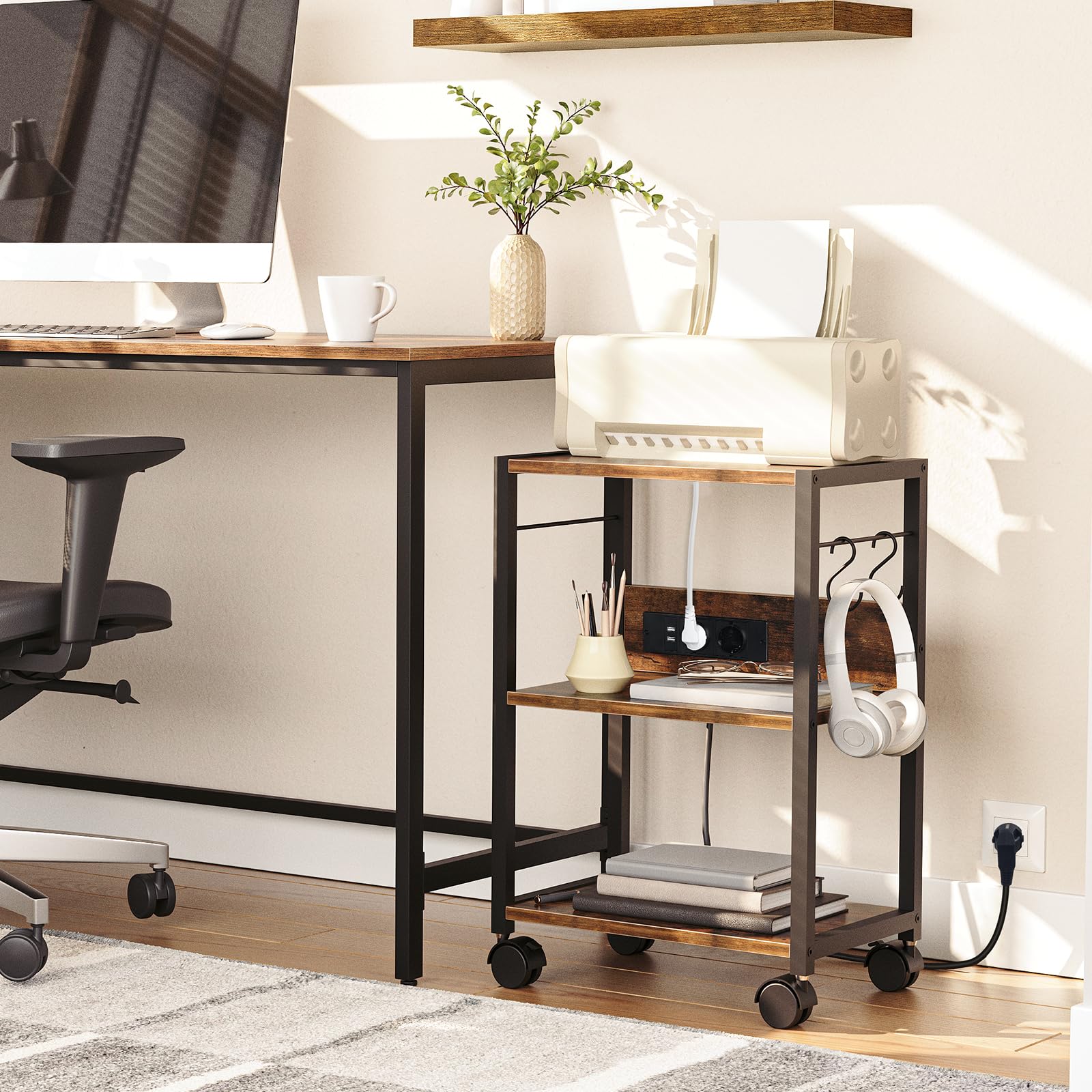MAHANCRIS Chariot d’Imprimante de Style Industriel, Support d’Imprimante Roulant à 3 Niveaux, Étagère à roulettes avec 2 Prises et 2 Ports USB, pour Bureau, Salon, Marron Rustique et Noir APTHR40UE01