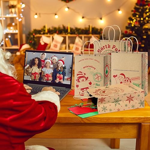 Miniatura 5 de Zonon 24 bolsas de regalo de papel kraft rojo y verde de Navidad, papel de regalo de dibujos animados, entrega especial de Navidad con asas,