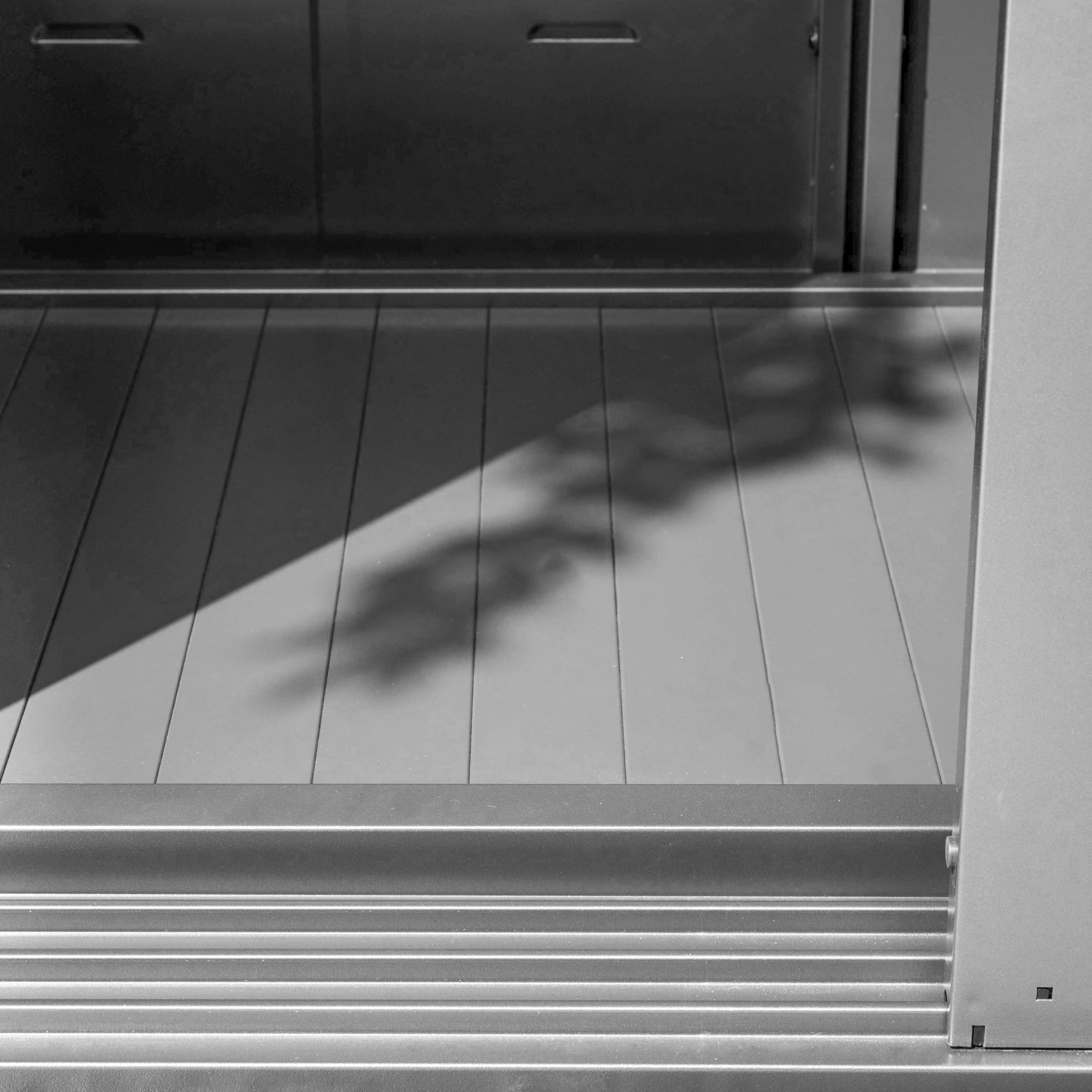 GFP Primeyard Geräteschrank Leon Metall 135x55x112 cm Gartenschrank Schiebetür anthrazit inkl. Fußboden