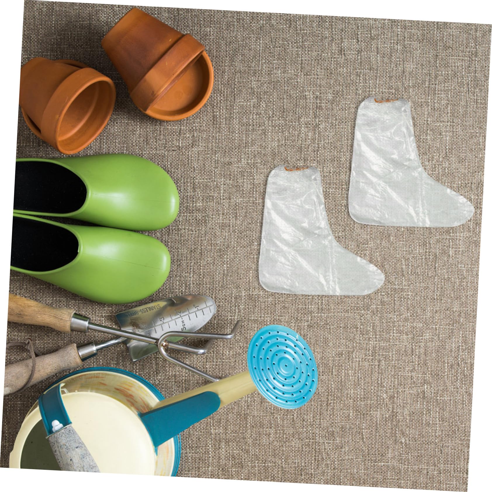 Couvre-Chaussures D'extérieur PE 50 Pièces pour Pluie, Modèle Transparent | Jetables, Lot de 50, Usage Extérieur Pluie, Protection Pratique et Entretien Simple