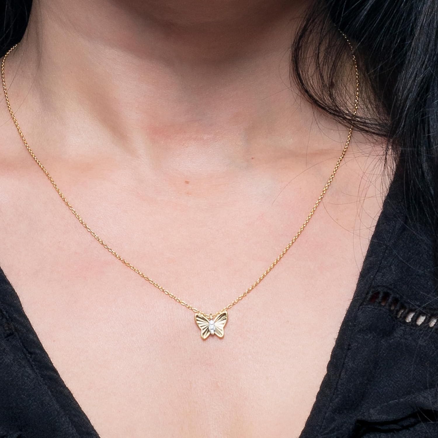 Amazon Essentials 14K Gold Plated Diamond Cut Butterfly Shape Pendant Necklace for Women with 18 Inch Chain - Image 4