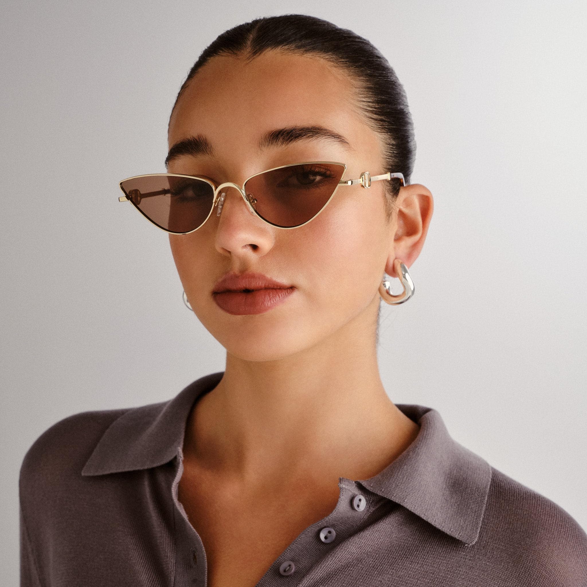 Le Specs. THE SOIREE BRIGHT GOLD - Sonnenbrille für Damen CAT-EYE Rahmenform mit UV-Schutz LSU2552159