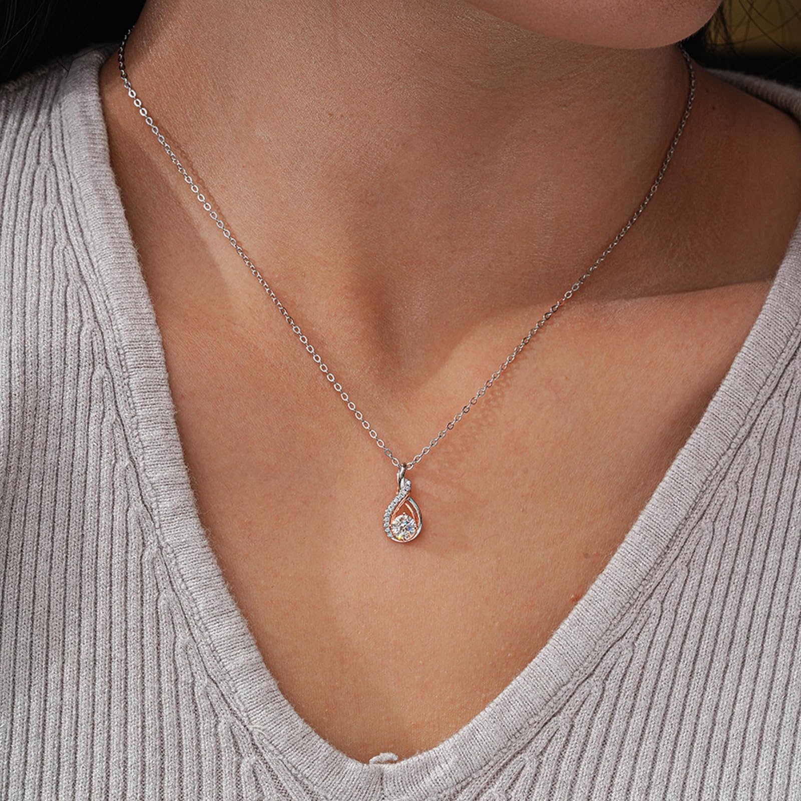 Łańcuszek damski ze srebra próby 9/14/18 karatowego złota, 0,5 ct okrągły wisiorek moissanit krople naszyjnik prawdziwe złoto