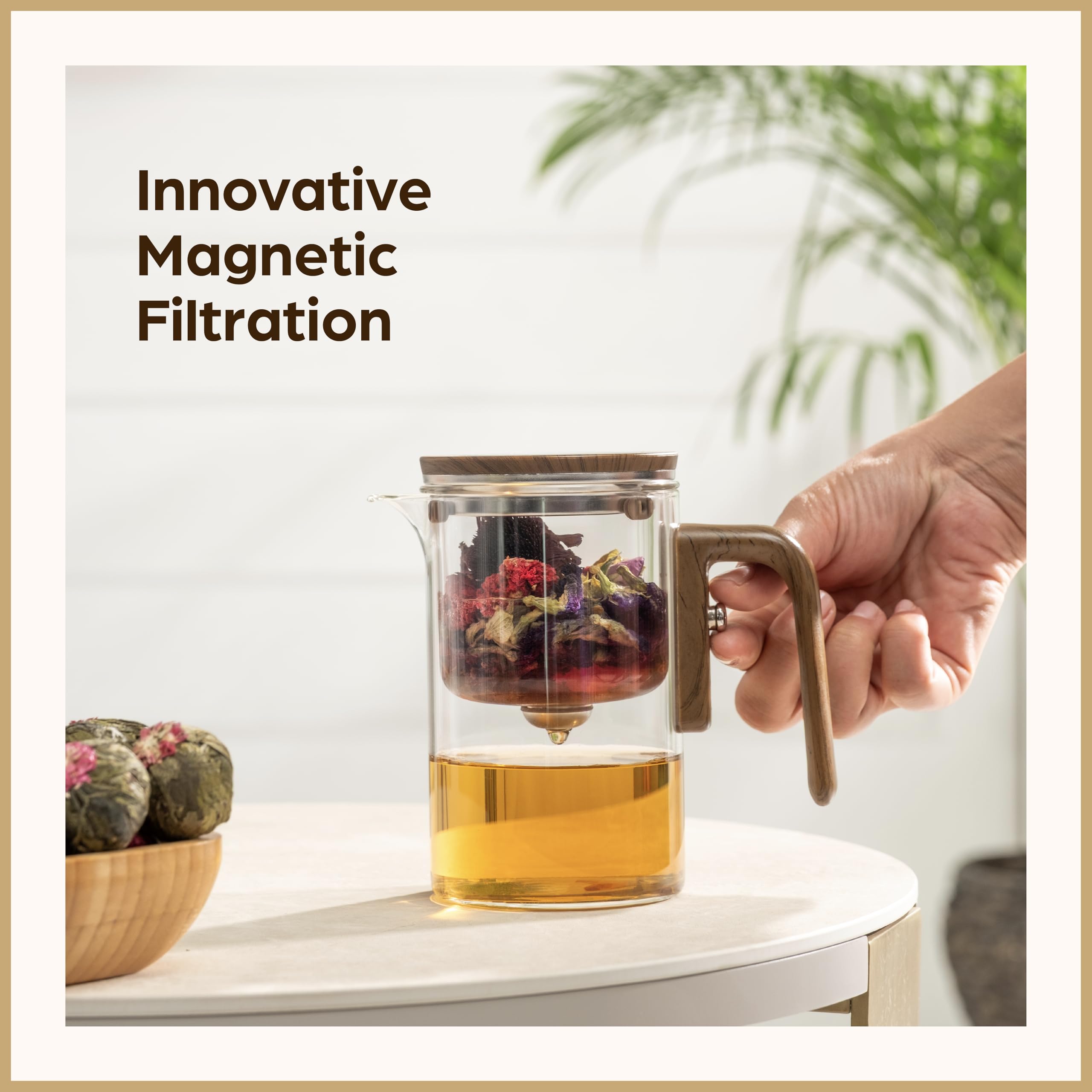 Enchanti Glas-Teekanne mit Teesieb – Magische Teekanne für losen Tee – Borosilikatglas Teebereiter mit hitzebeständigem Griff – Geschenkbox und beschreibbare Karte – 800 ml