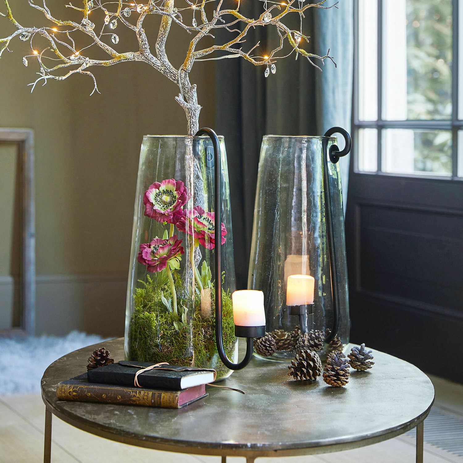 Loberon Windlicht Lamark, klar/schwarz | Raffiniertes Design, Mundgeblasen, Kerzeneinsatz nach Innen & Außen Einhängbar, Wohn-Accessoire, Glas, Eisen