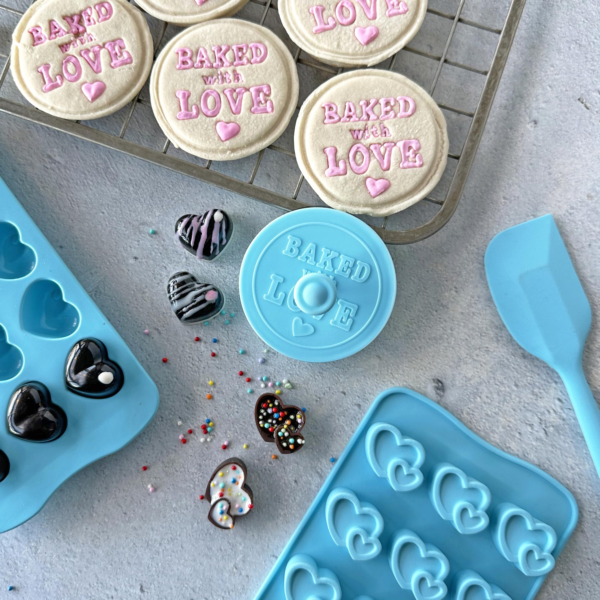 R&M International 0412 Baked with Love Pastry and Cookie Stempel, Blau, 6,3 cm