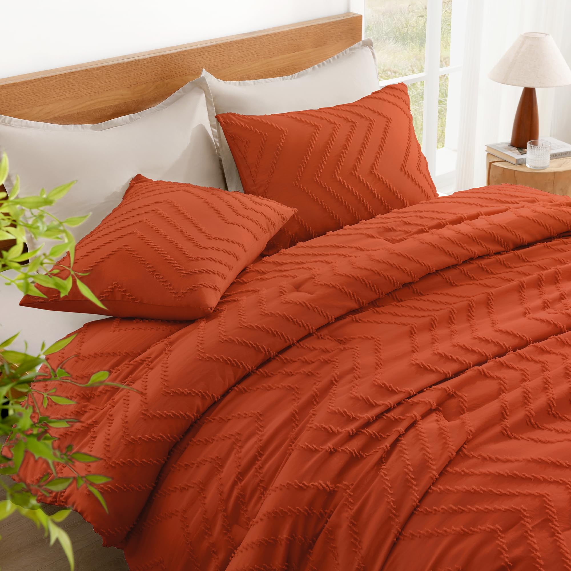 Litanika Burnt Orange Boho Queen-Size, komplet pościeli, terakota, lekka, puszysta, rdzawo-tuftowany design (228 x 228 cm, 1 poszwa na kołdrę i 2 poszewki na poduszki)
