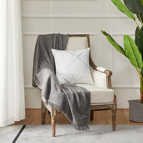 Miniatura 4 de GIGIZAZA Fundas de almohada decorativas de 18 x 18 pulgadas, fundas de almohada gruesas blancas para sofá, juego de 2 almohadas cuadradas de lujo