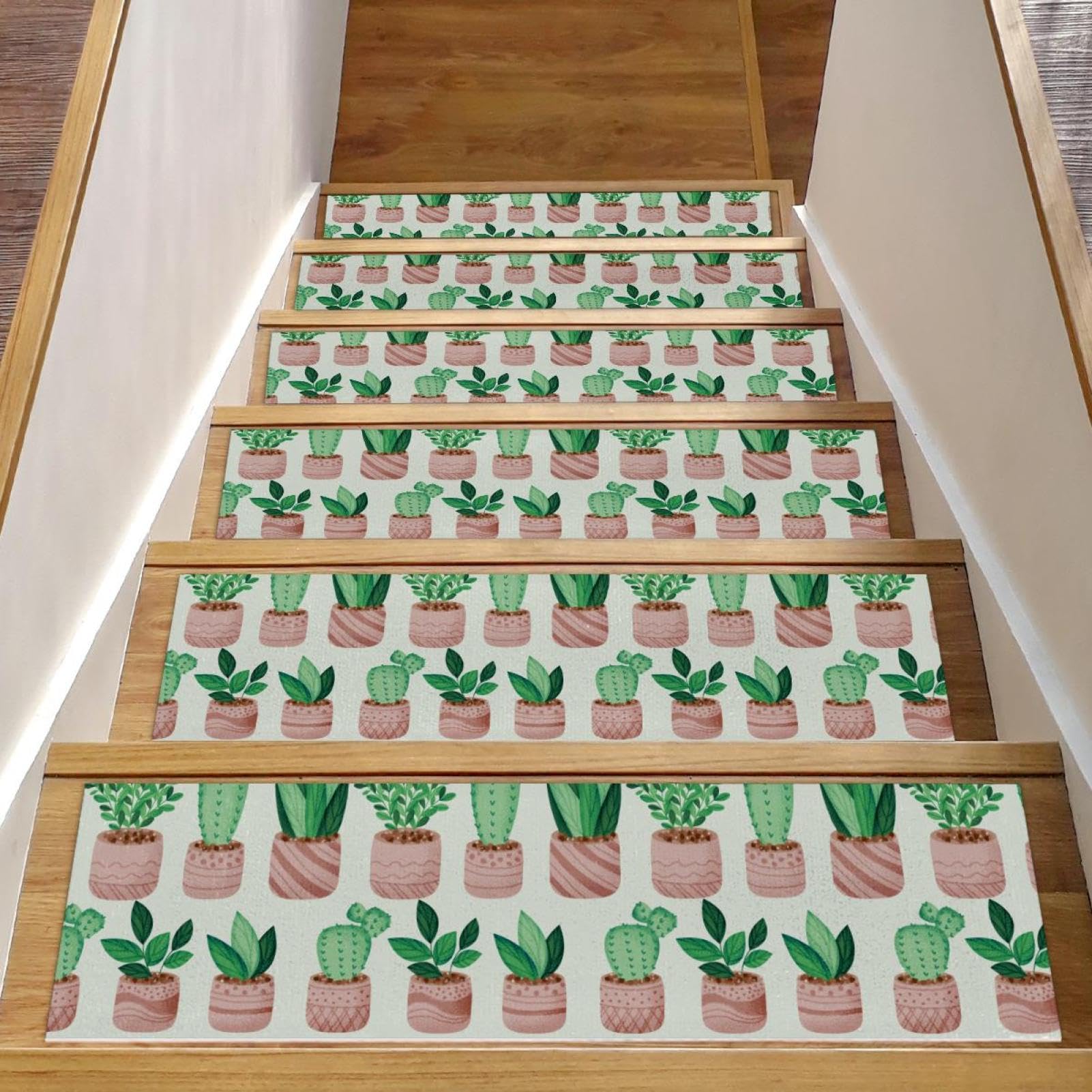 Alfombra para escaleras con diseño de plantas para dar calidez al hogar familiar