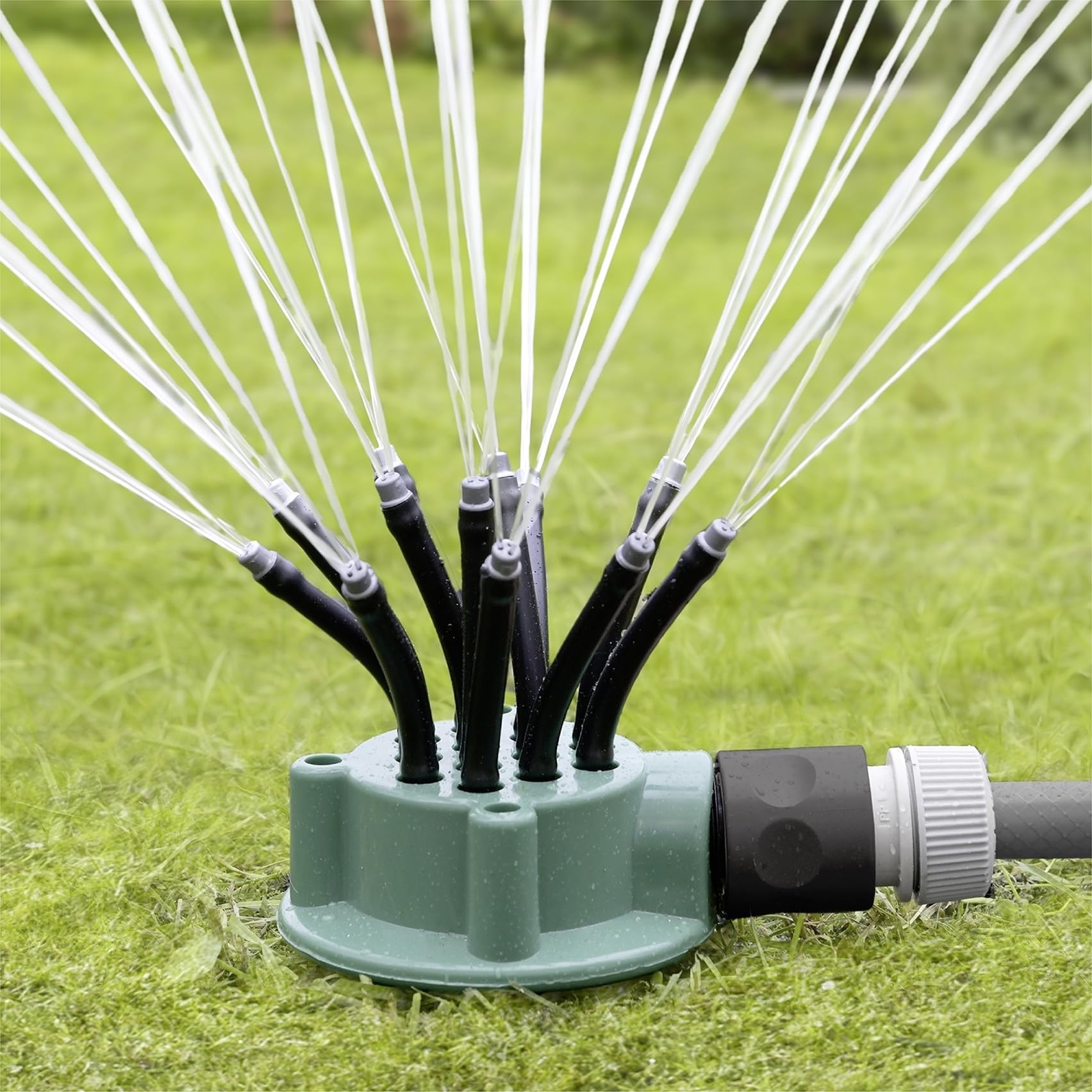 Maximex Gartensprinkler mit Flexi-Armen, 12 Flexible Arme, bewässert gezielt Beet & Rasen, wassersparend (Packung mit 4)