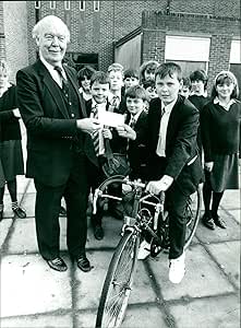 Amazon.com: Sir Julian Ridsdale - Vintage Press Photo