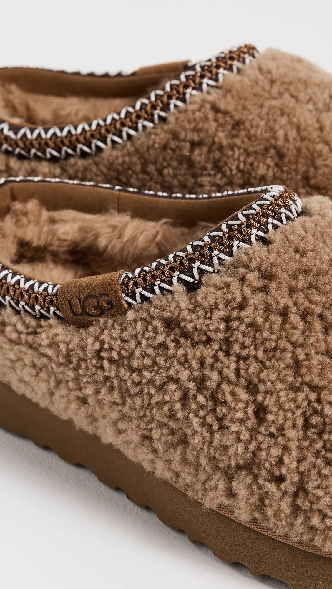UGG Tasman Maxi Curly PantuflasMujer
