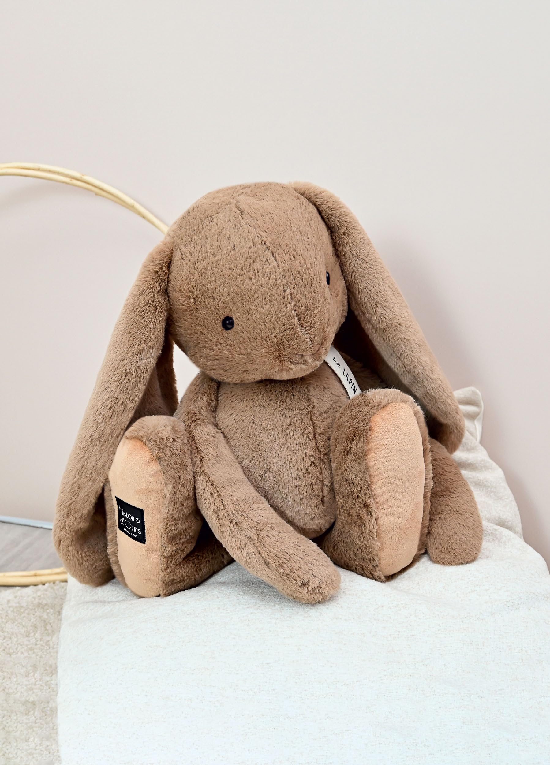 Histoire d'ours Großer Plüschhase – Kollektion Le Hase – Farbe Haselnuss – Begleiter weich und kuschelig – 50 cm – Unvergessliche Geschenkidee für kleine und große Kinder – HO3249