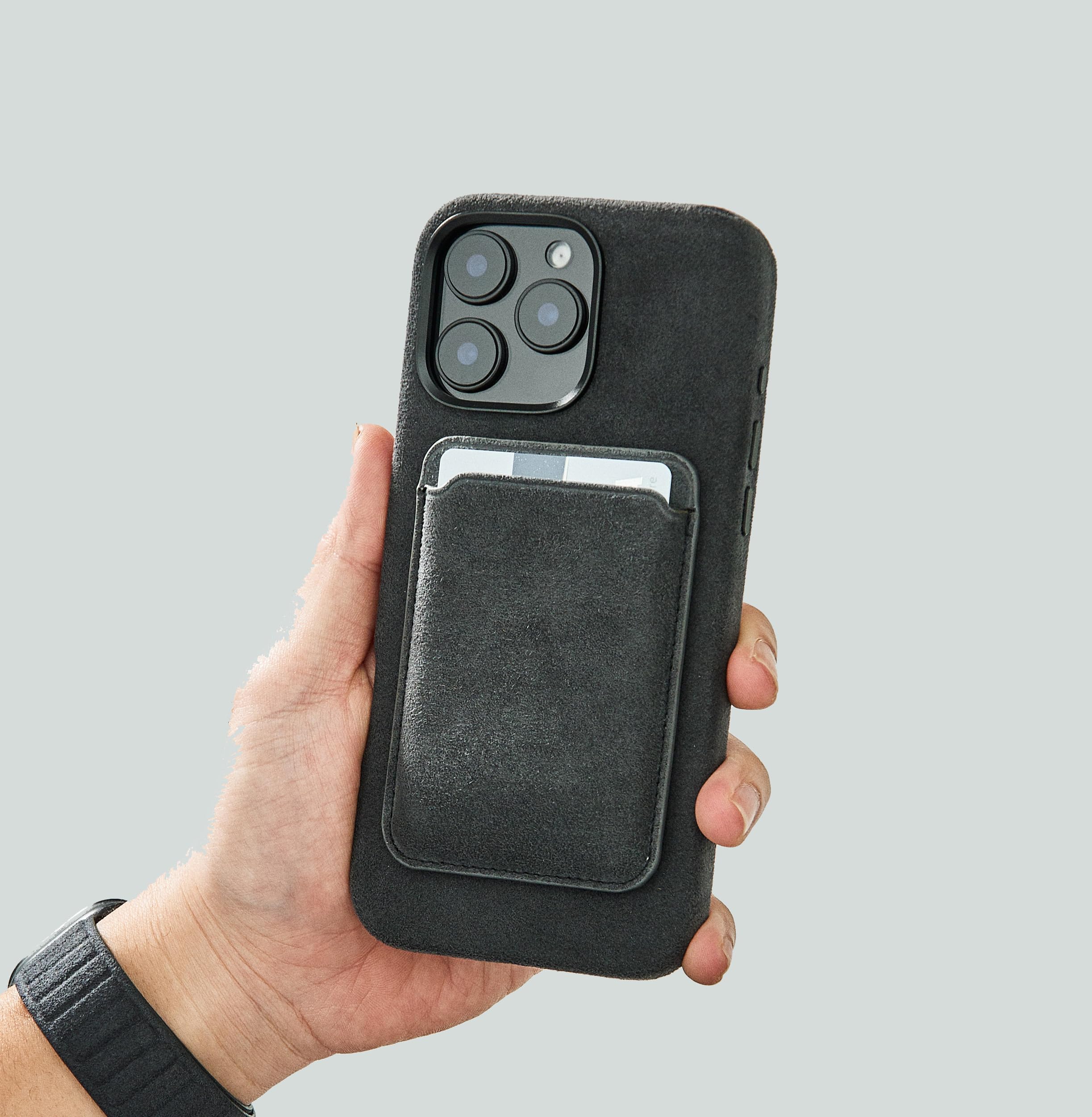 【未開封】iPhone16 pro MAX用アルカンターラ　高級スマホケース nismo iPhone16 Pro Max用 Magsafe対応 アルカンターラ＆本革