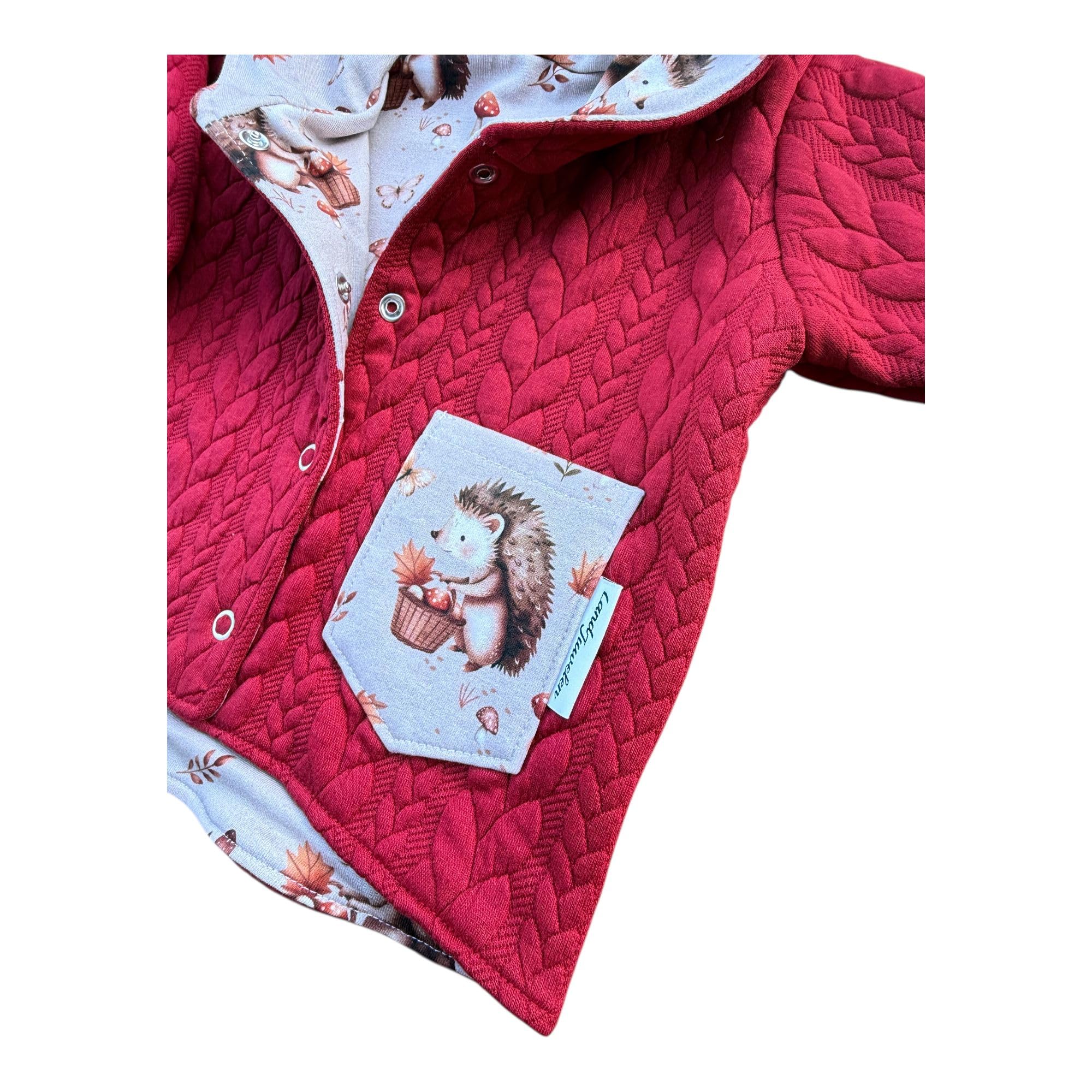 Land Juwelen Baby Jacke handgemacht – Igel Kinderjacke mit Kapuze – weiche Übergangsjacke in Beere – Größe 62–104