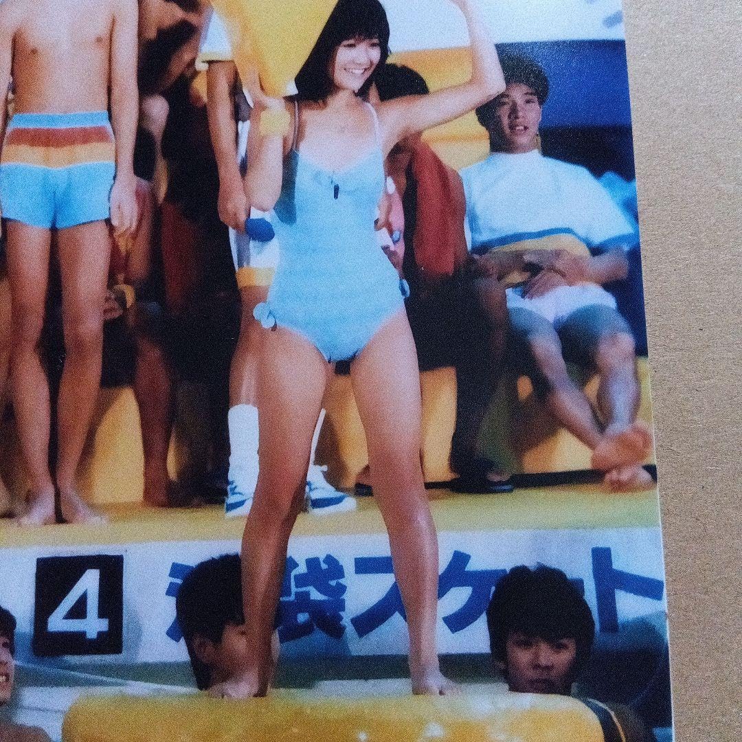 岡田有希子の水泳大会での貴重なオフショット10枚A4写真ラミネート　水着　昭和 岡田有希子の水泳大会での貴重なオフショット10枚A4写真ラミネート