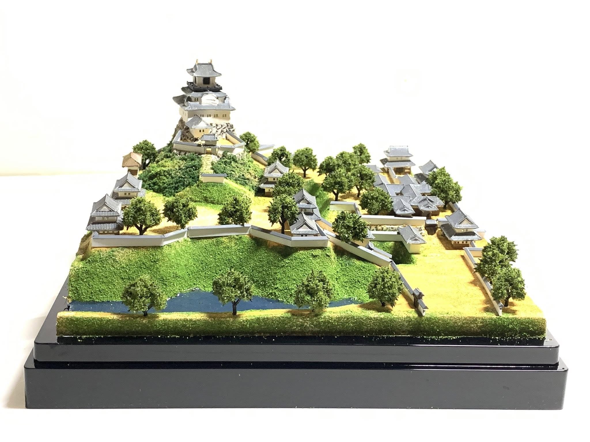 Amazon | [完成品] 日本100名城 掛川城 ケース付き お城 模型