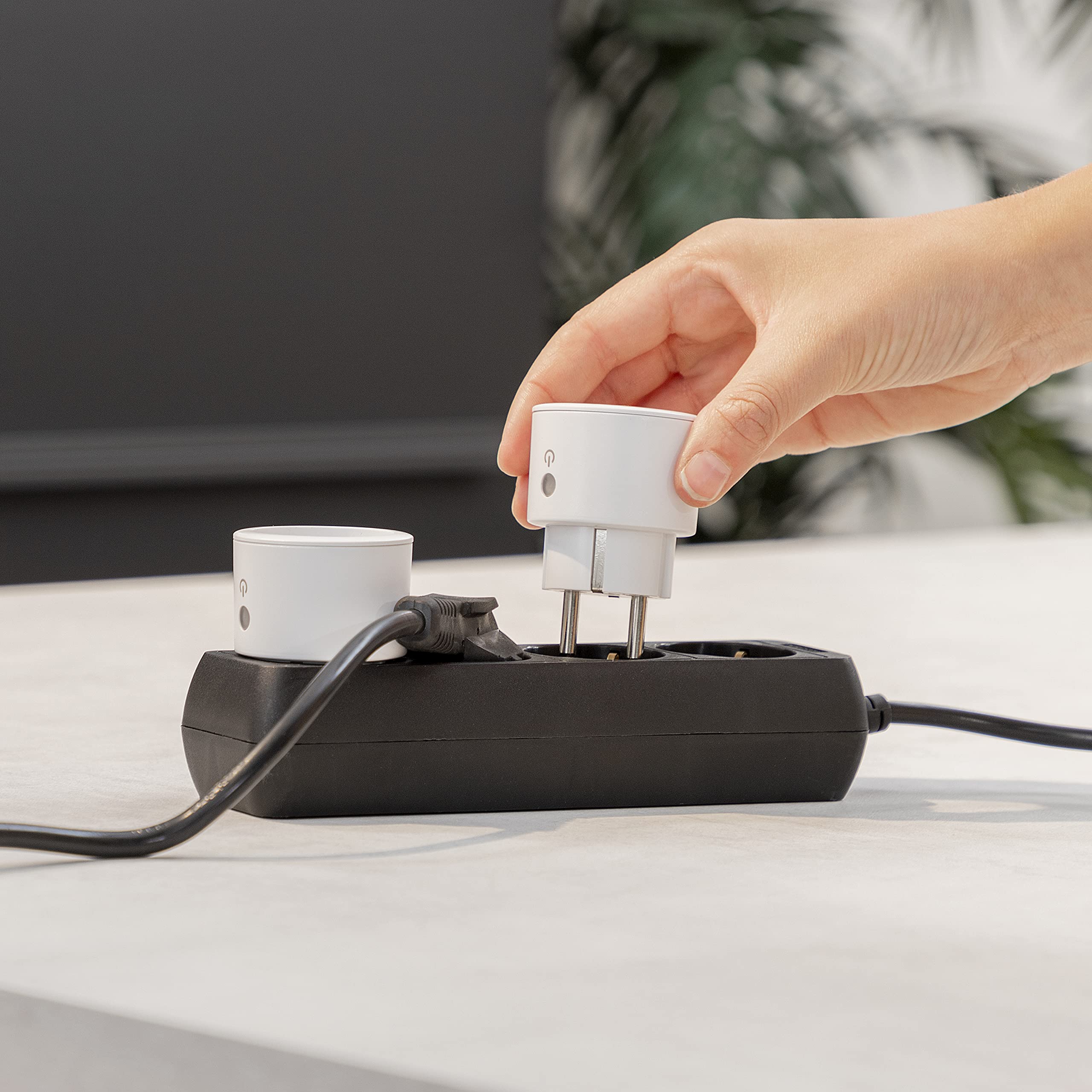 Smartwares SH4-99567 Schlafzimmer-Lichtschalterset – Plug & Connect – 1 Einbauschalter – 3 Wandschalter & SH4-99575 Indoor-Steckdosenschalterset mit Doppellichtschalter – Plug & Connect