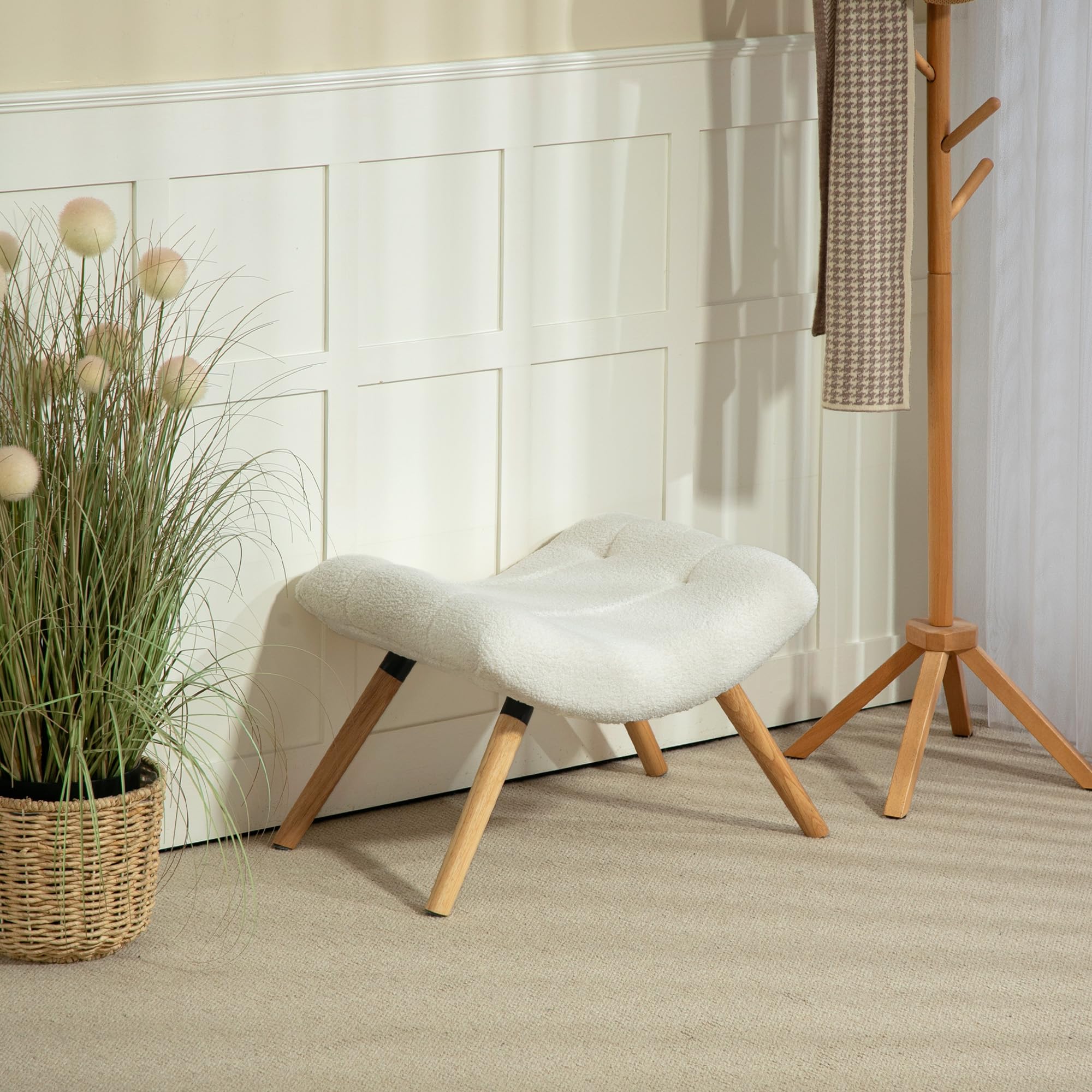 HOMCOM Sitzhocker Hocker mit weichem Sitzkissen Holzbeinen Fußhocker mit Berberfleece-Stoff Polsterhocker Ottoman für Schlafzimmer, Wohnzimmer, Cremeweiß