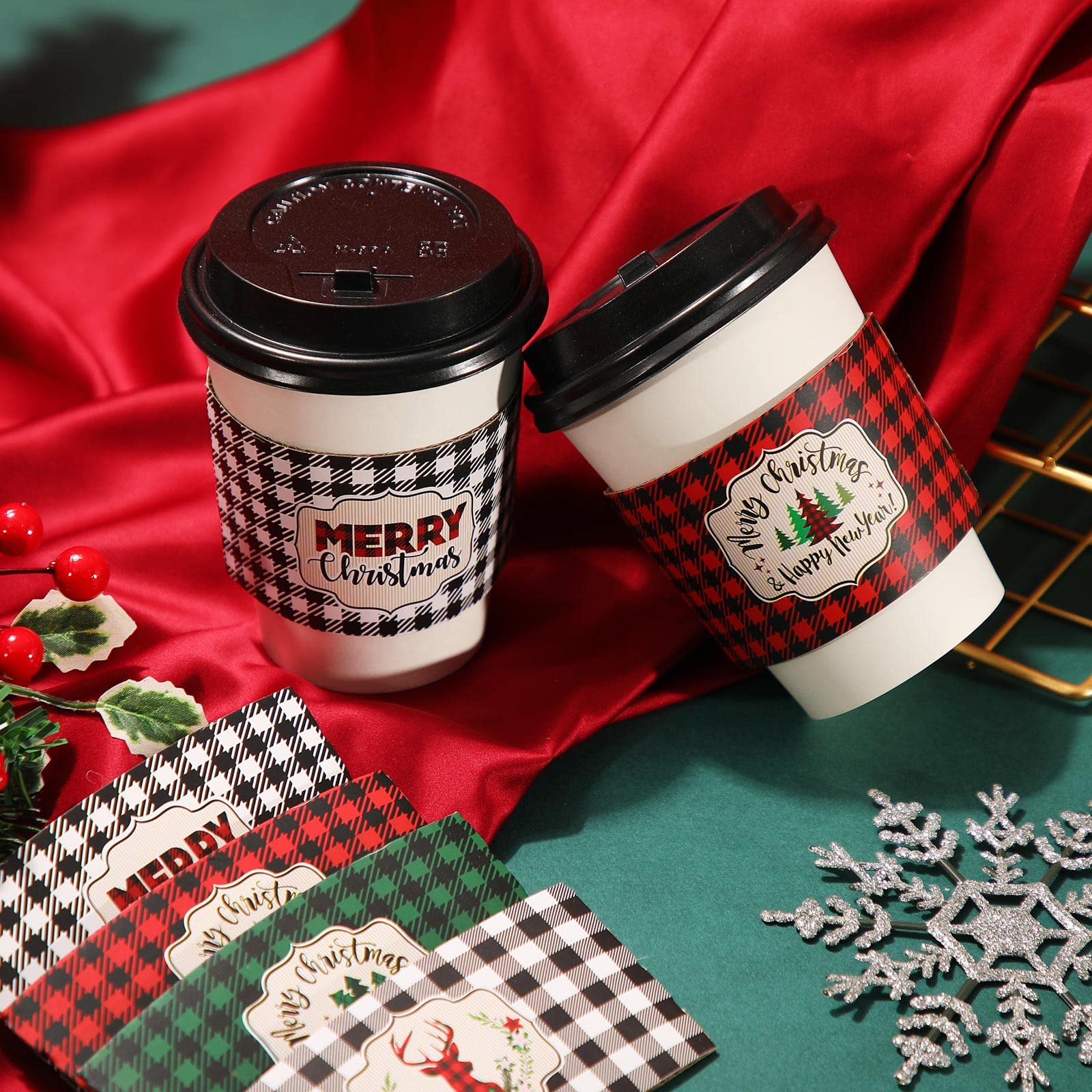 Yungyan 50 Pack 12 oz Christmas Disposable Coffee Cups with Lids and Coffee Cup Sleeves Paper Coffee Cups with Flat Lids and Sleeves for Christmas Party Hot Chocolate Coffee Cocoa Tea (Plaid Pattern)
