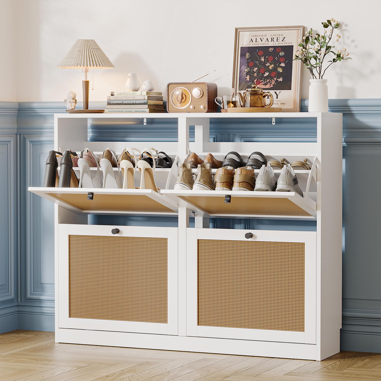 Meuble à Chaussures en Rotin avec 4 Portes Bohème Armoire à Chaussures, étagère réglable, 16 e 24 Paires, pour Couloir, Salon, Convient 102 x 23 x 84 cm