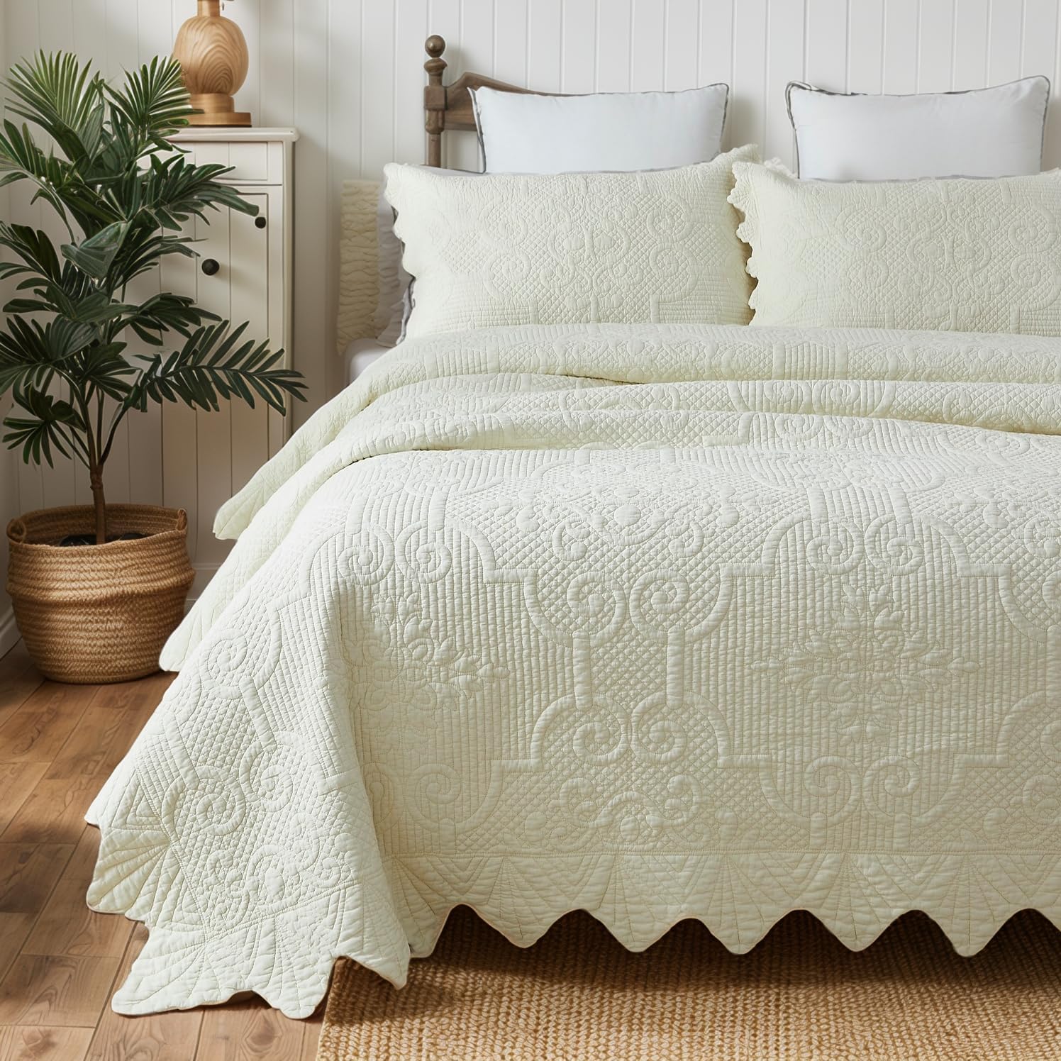 Brandream Queen Size Quilt Set Cotton Scalloped Quilt Cream Yellow 3 Piece Vintage Scalloped Edge Quilts | Real Stitching, Breathable Cotton, Scalloped Edge, Vintage Design, All Season Thickness